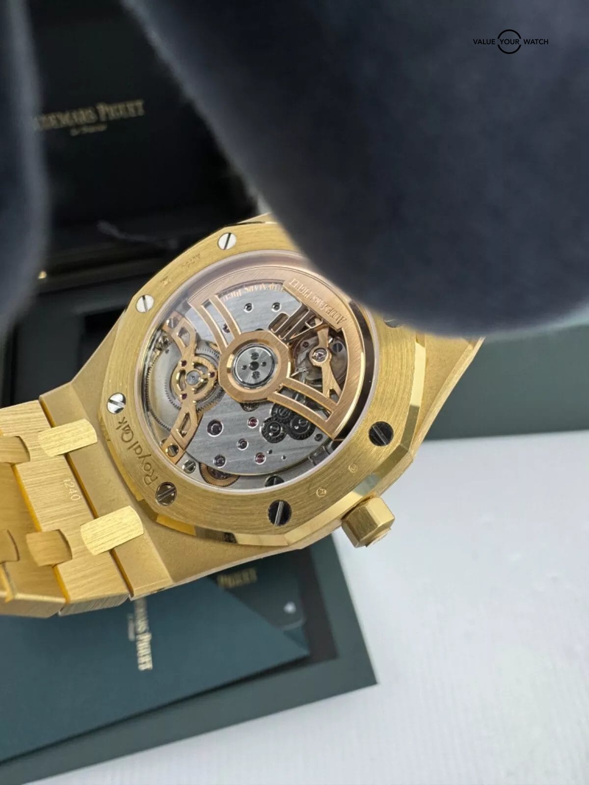 2024 Yellow Gold 39mm Jumbo Smoke Fume Dial 16202BA Audemars Piguet Royal Oak - Image 3