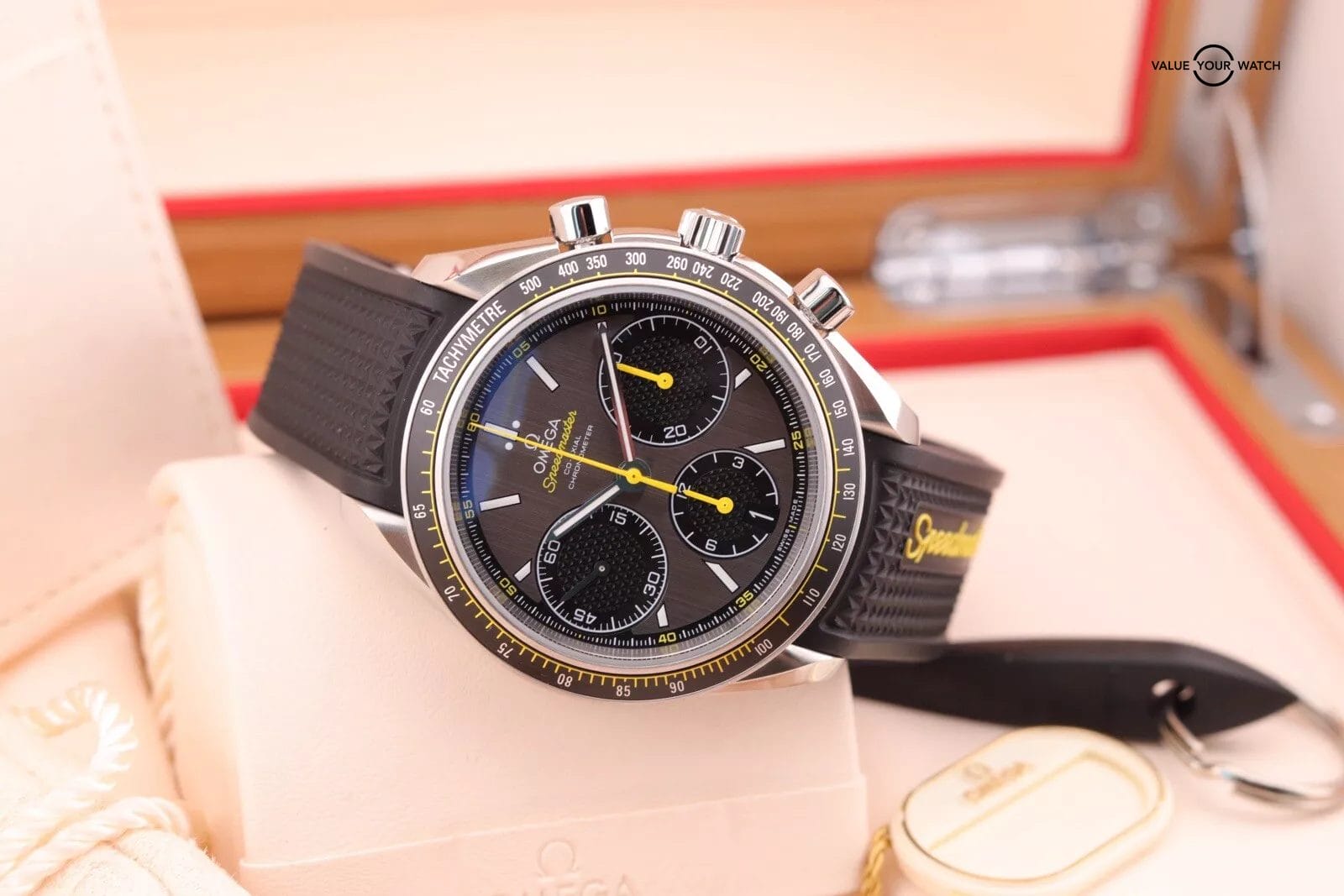 OMEGA Speedmaster Racing 326.30.40.50.06.001