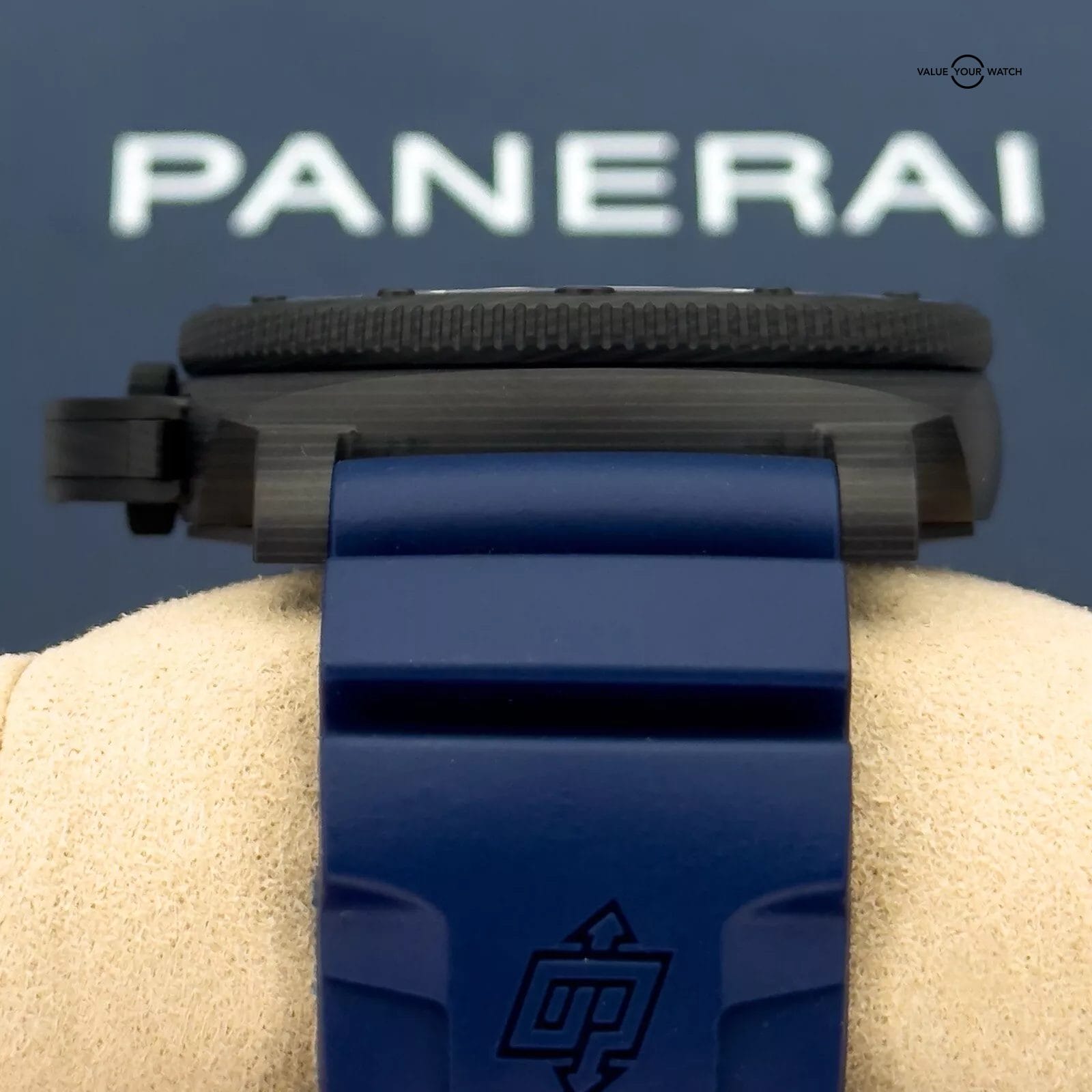 2024 Panerai Submersible Quarantaquattro Carbotech Blu Abisso 44mm Blue PAM01232 - Image 9