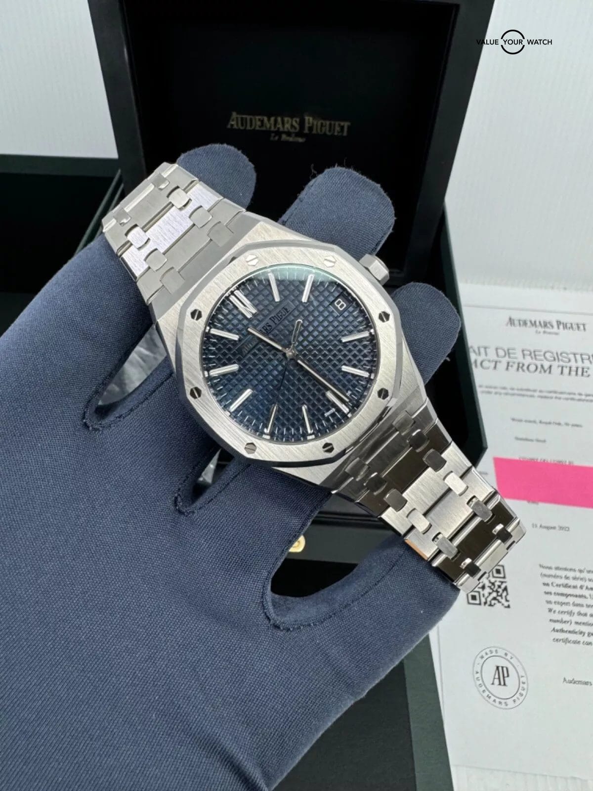 MINT 50th Anniversary Blue Dial with Digital Extracts Box Steel Royal Oak 41mm