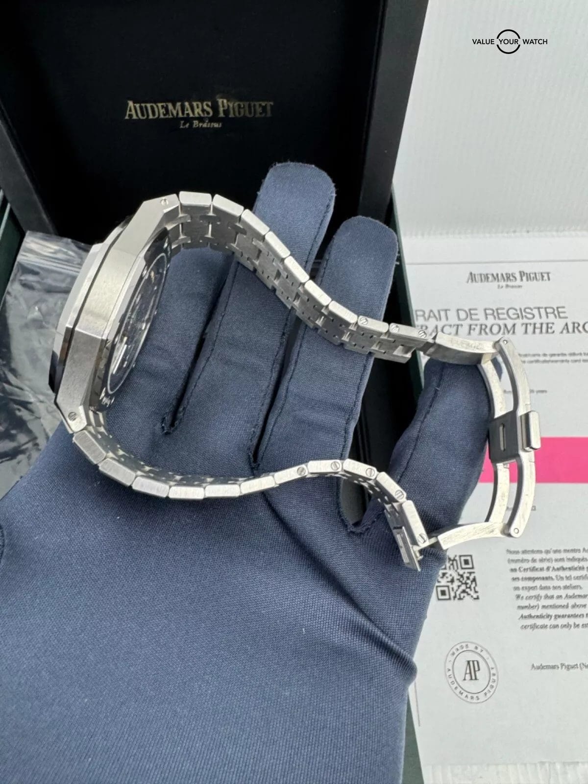 MINT 50th Anniversary Blue Dial with Digital Extracts Box Steel Royal Oak 41mm - Image 5