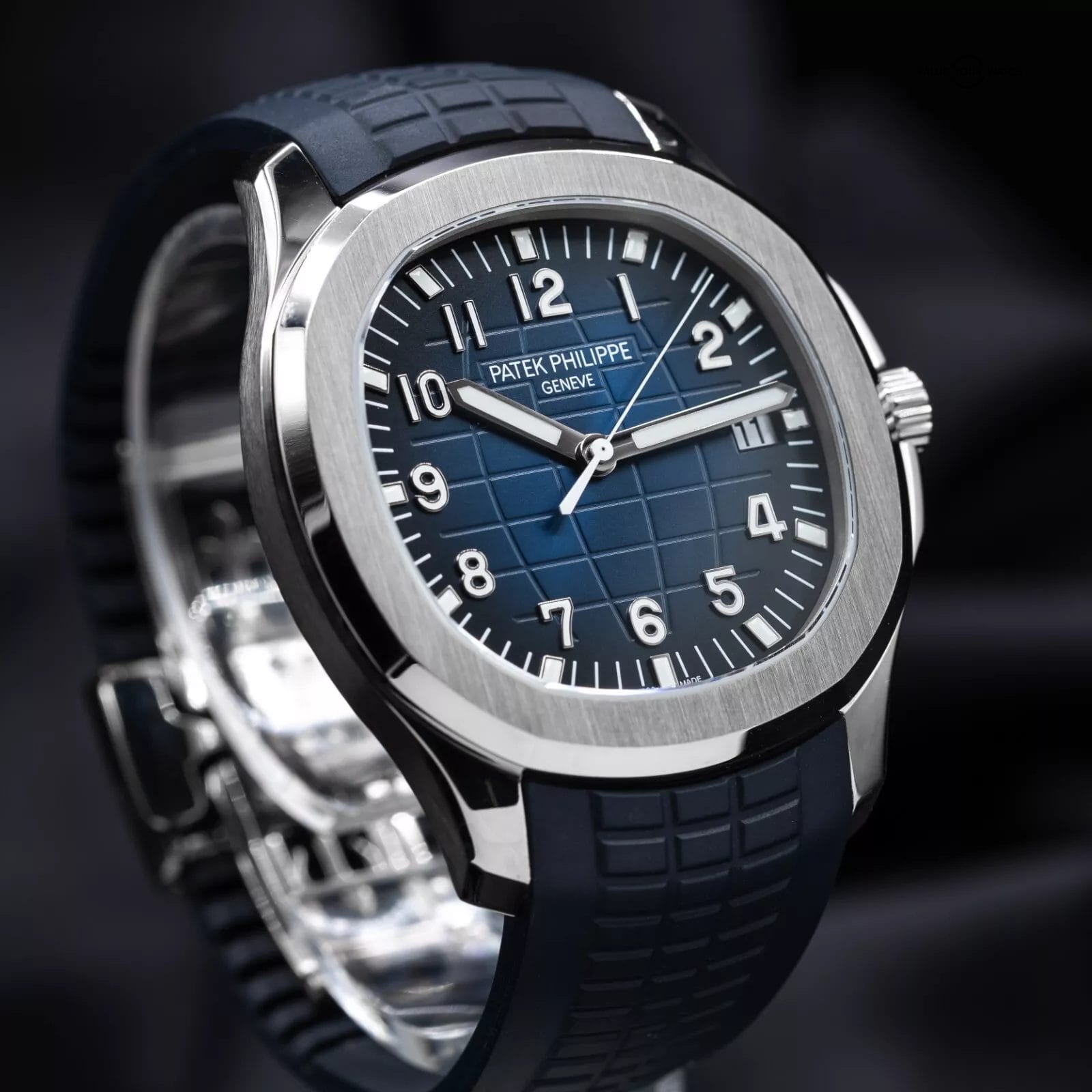 Patek Philippe Aquanaut 5168G-001 42.2mm White Gold Blue Dial Full Set 2021 - Image 12