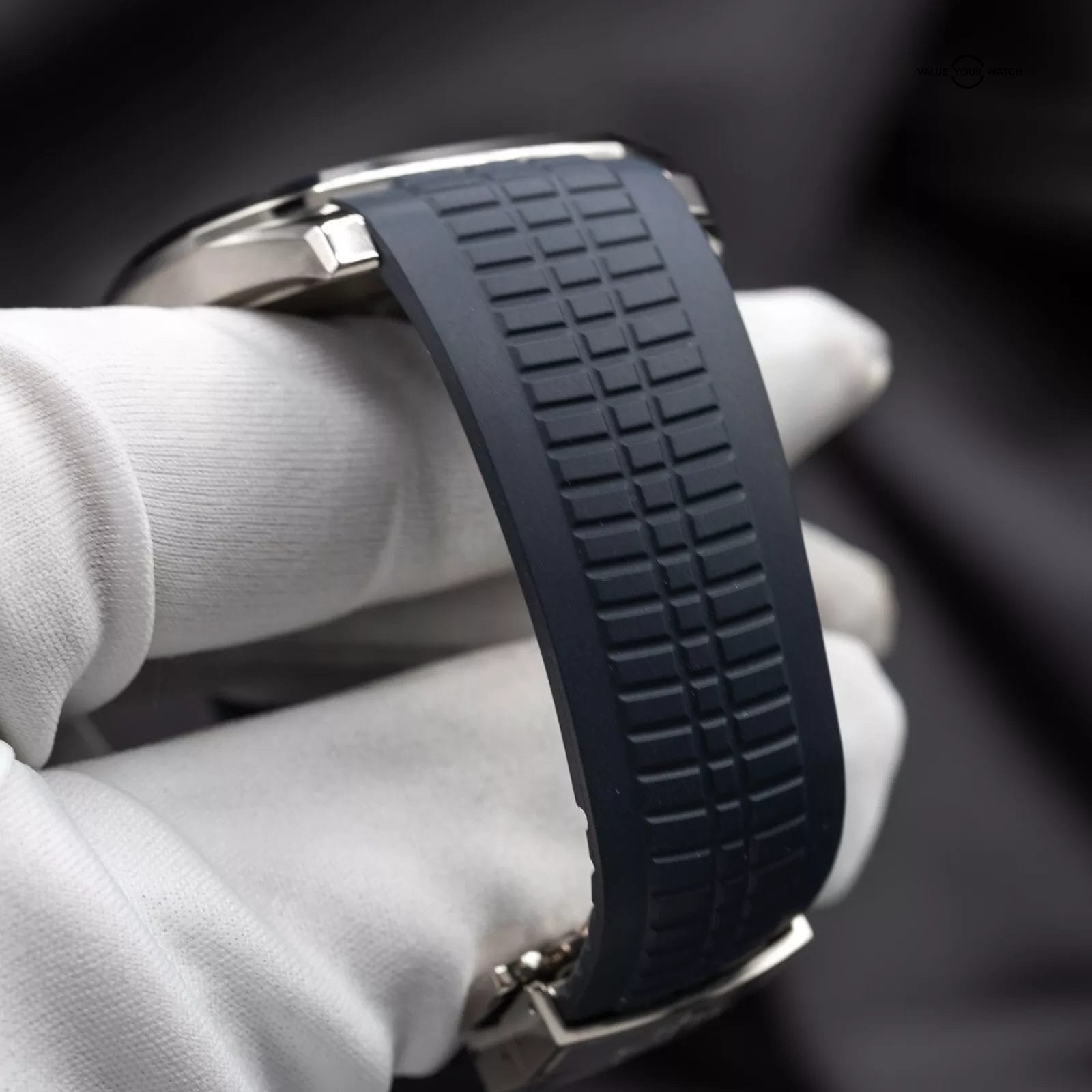 Patek Philippe Aquanaut 5168G-001 42.2mm White Gold Blue Dial Full Set 2021 - Image 15