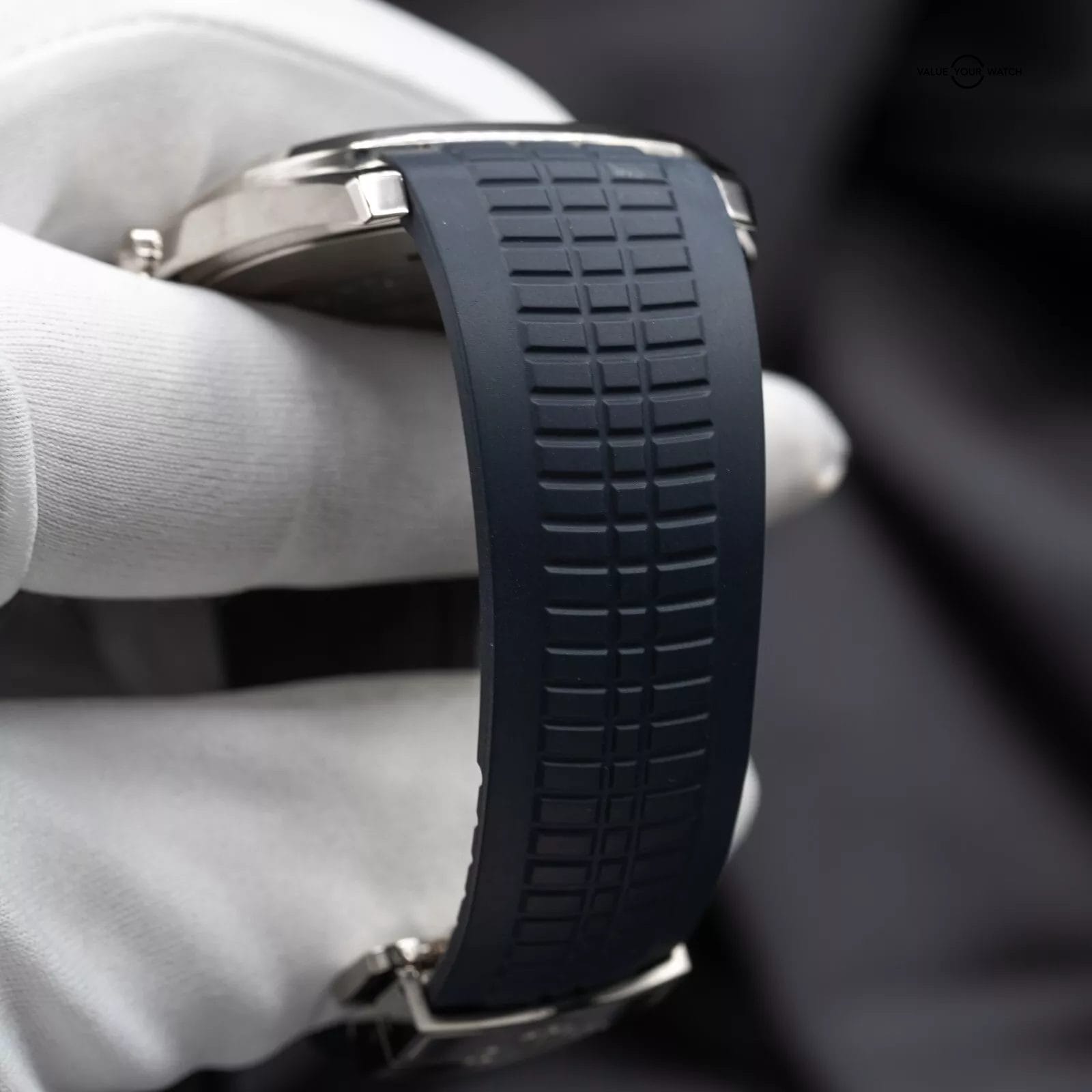 Patek Philippe Aquanaut 5168G-001 42.2mm White Gold Blue Dial Full Set 2021 - Image 16