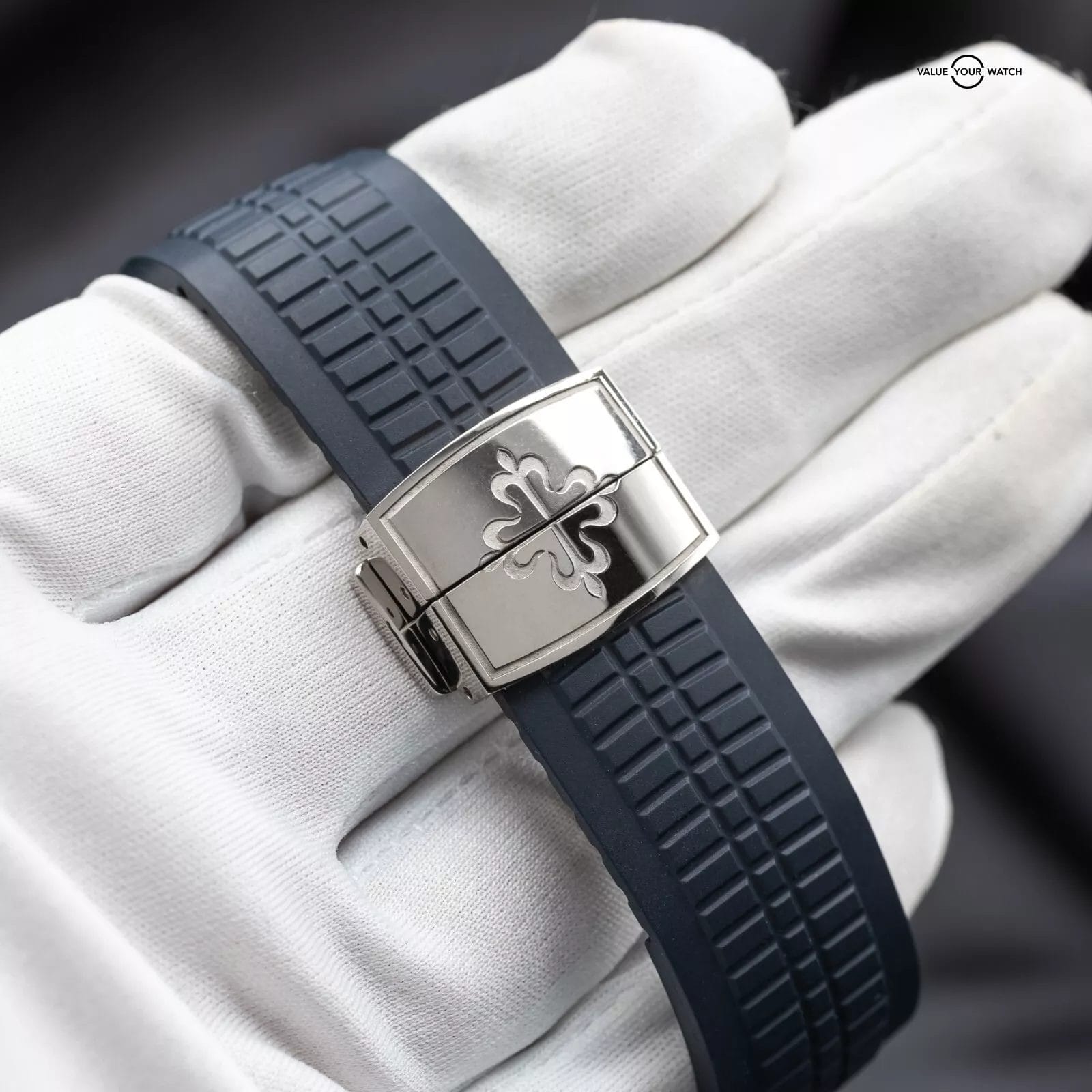 Patek Philippe Aquanaut 5168G-001 42.2mm White Gold Blue Dial Full Set 2021 - Image 21