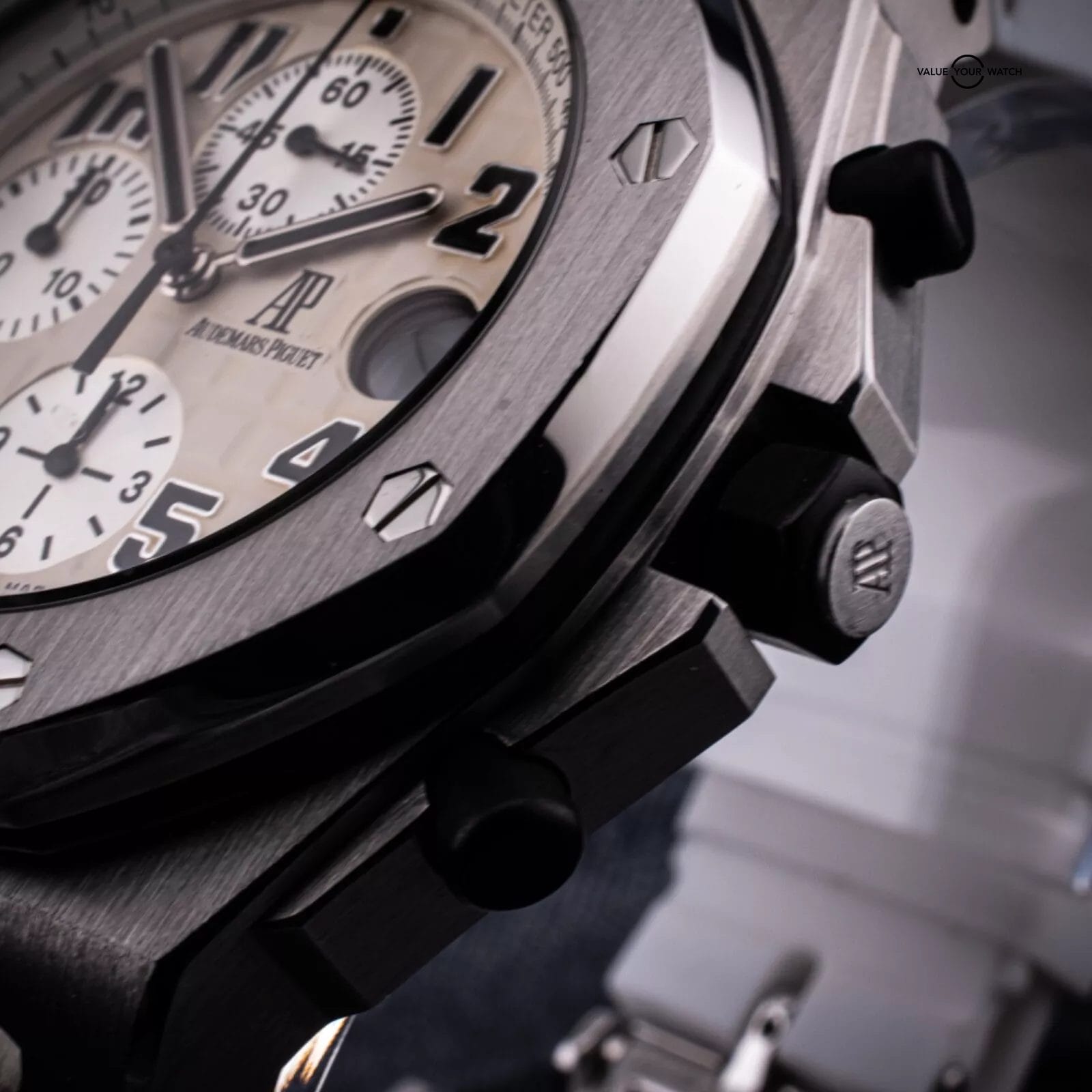 Audemars Piguet Royal Oak Offshore Safari, Ref. 26020ST (26020ST.OO.D091CR.01.A) - Image 10