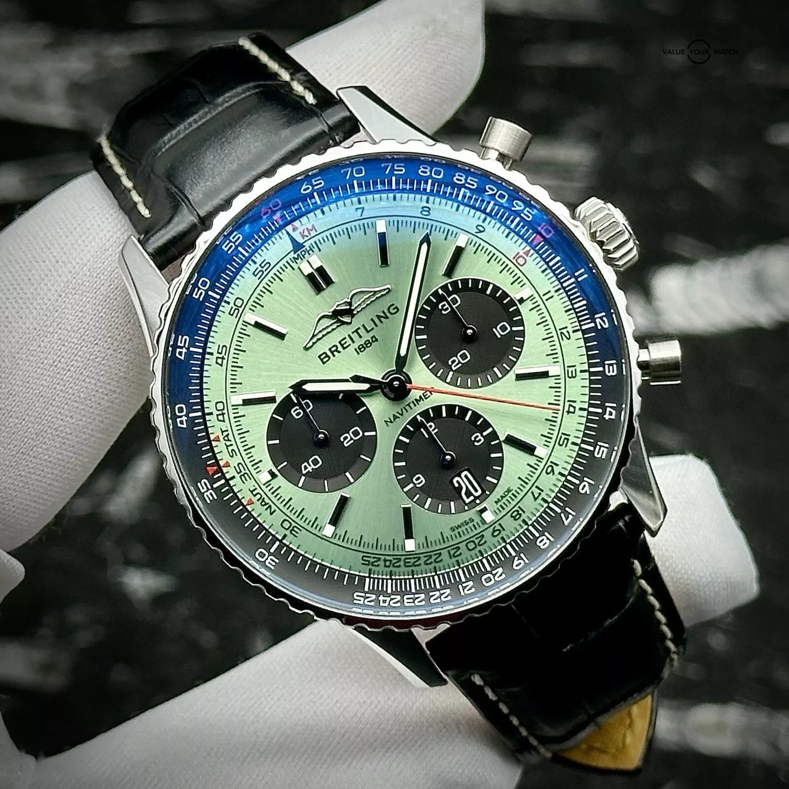 Breitling Navitimer B01 Chronograph AB0138241L1P1 43mm Mint Green Complete Set