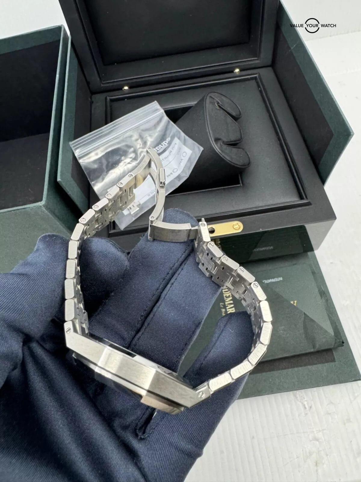 2021 Complete Set White Silver Dial 37mm Royal Oak Audemars Piguet Box Papers - Image 4