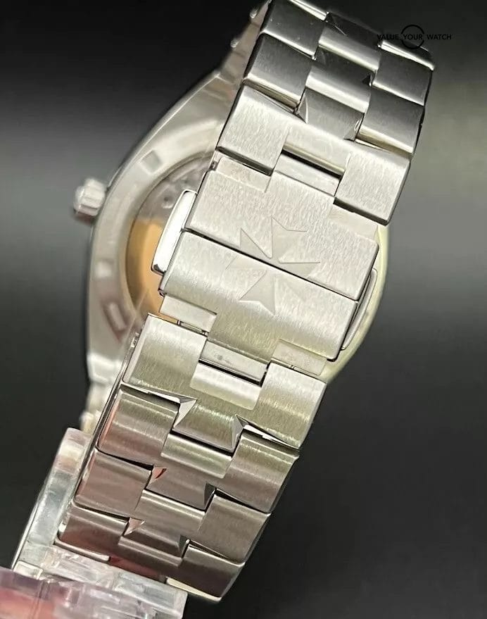 Vacheron Constantin Overseas 4500V Blue Dial 41mm Full Set 2018 - Image 9