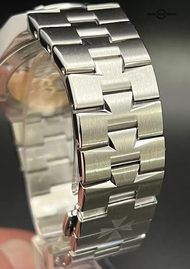 Vacheron Constantin Overseas 4500V Blue Dial 41mm Full Set 2018 - Image 10