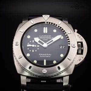 Panerai Luminor Submersible 1950 2500m 3 Days Titanio, Ref. PAM00364 w/ Full Set