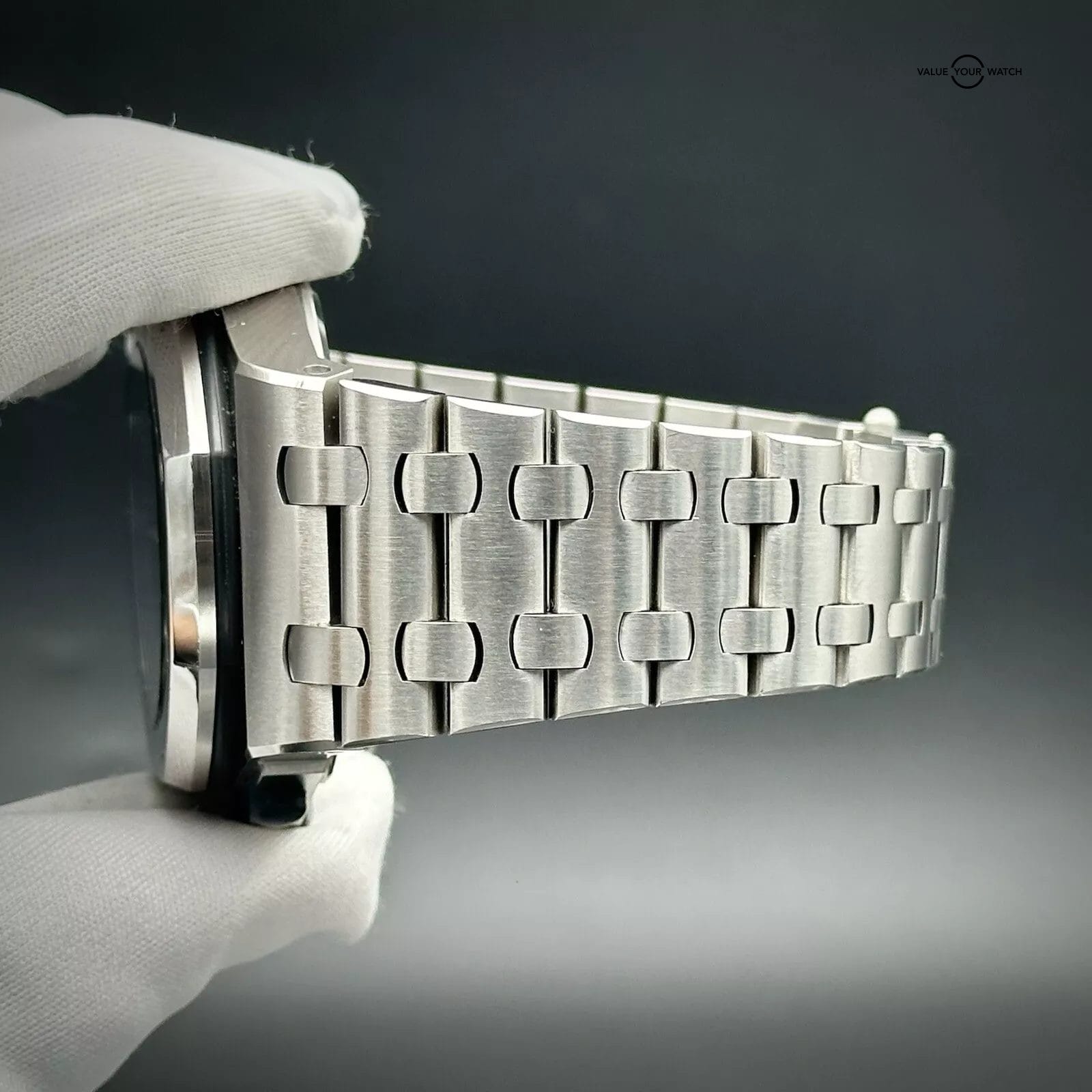 Audemars Piguet Royal Oak Offshore Chronograph 25721ST.OO.1000ST.09.A Blue 42mm - Image 9