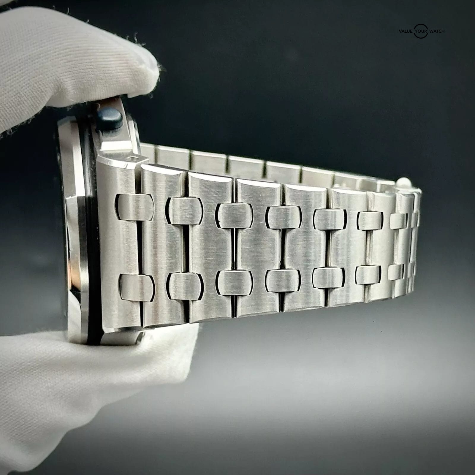 Audemars Piguet Royal Oak Offshore Chronograph 25721ST.OO.1000ST.09.A Blue 42mm - Image 10