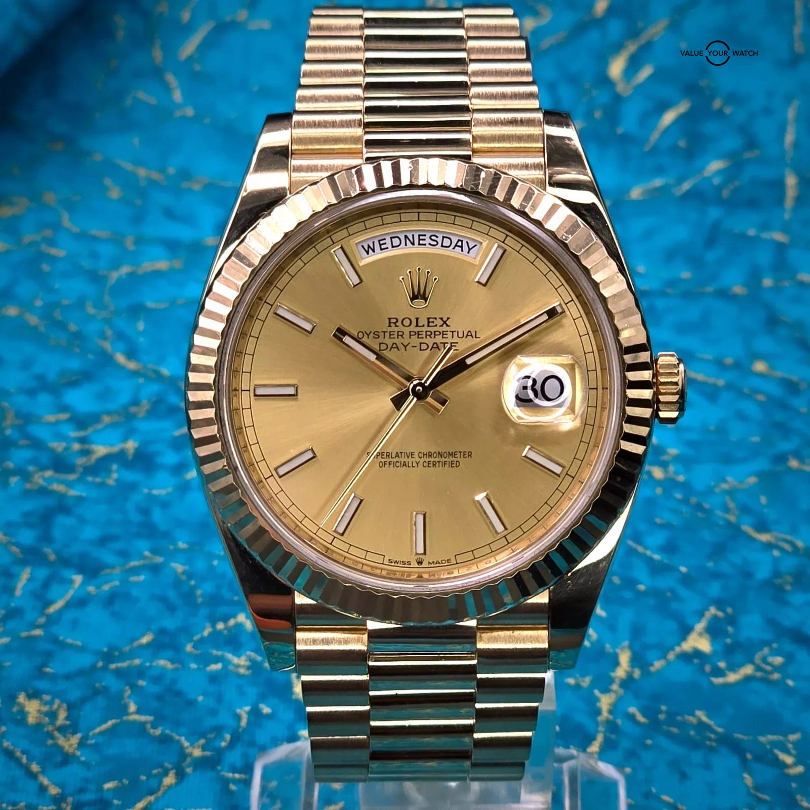 Oyster 40mm yellow gold price online