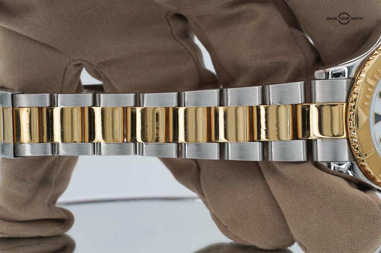 Rolex Yacht-Master 40mm 16623 White Dial 18K Yellow Gold & Stainless Steel - Image 13