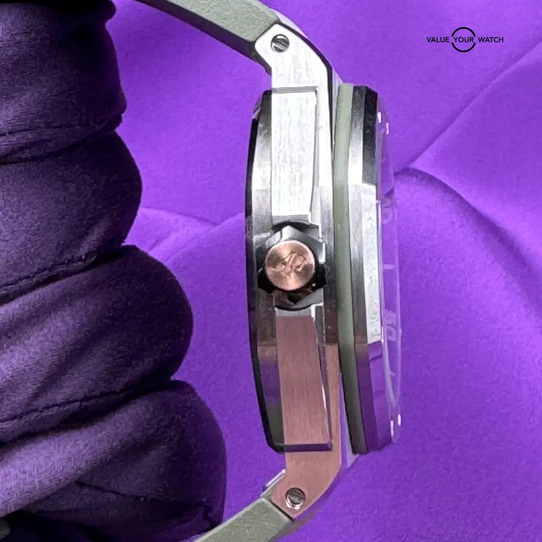 Audemars Piguet Royal Oak Offshore Diver / Green / 42mm - Image 5