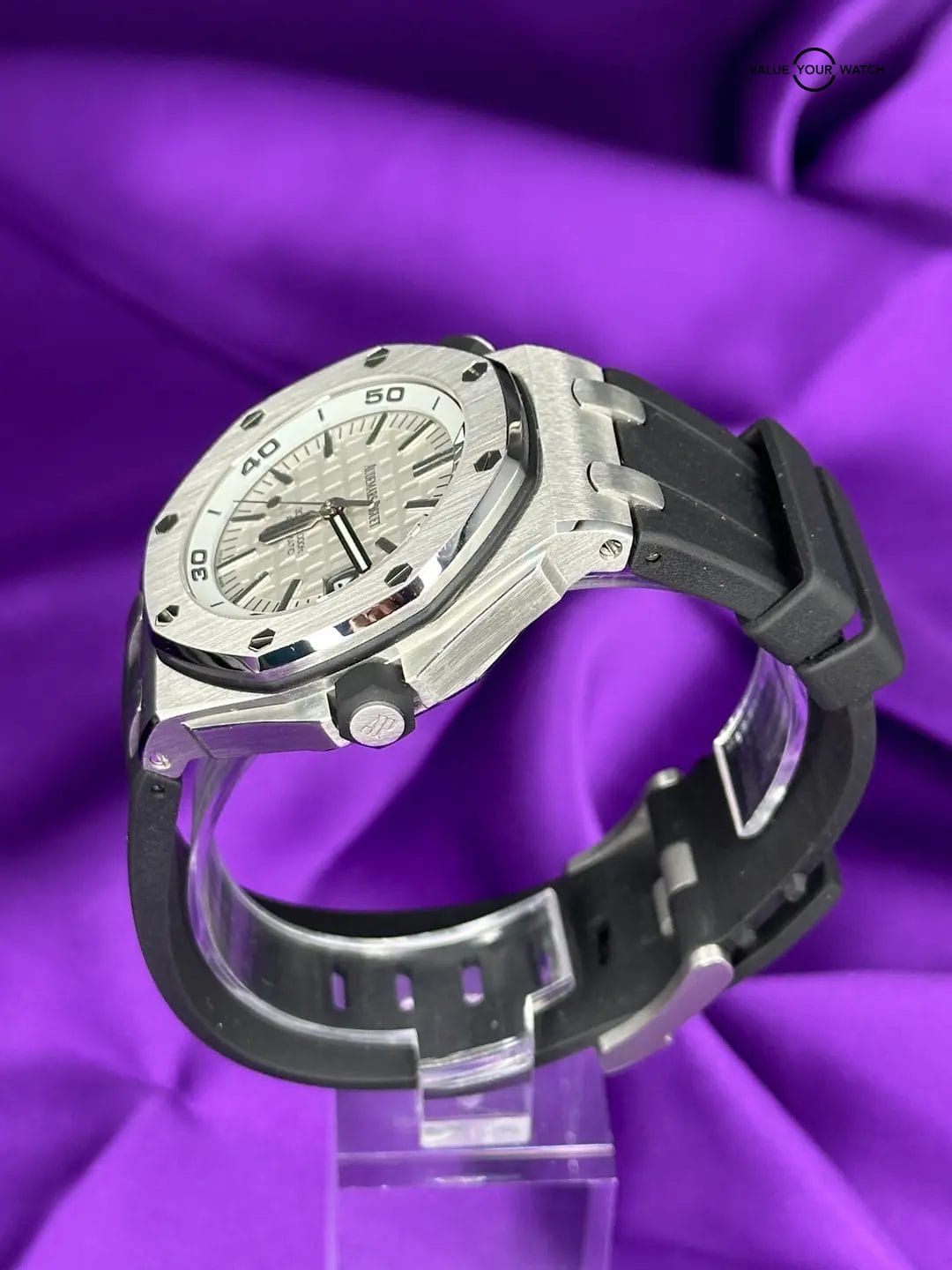 Audemars Piguet Royal Oak Offshore Diver / White / 42mm - Image 3