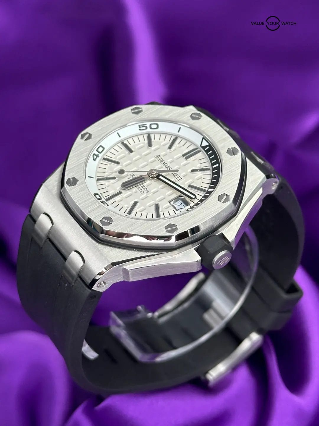 Audemars Piguet Royal Oak Offshore Diver / White / 42mm - Image 5