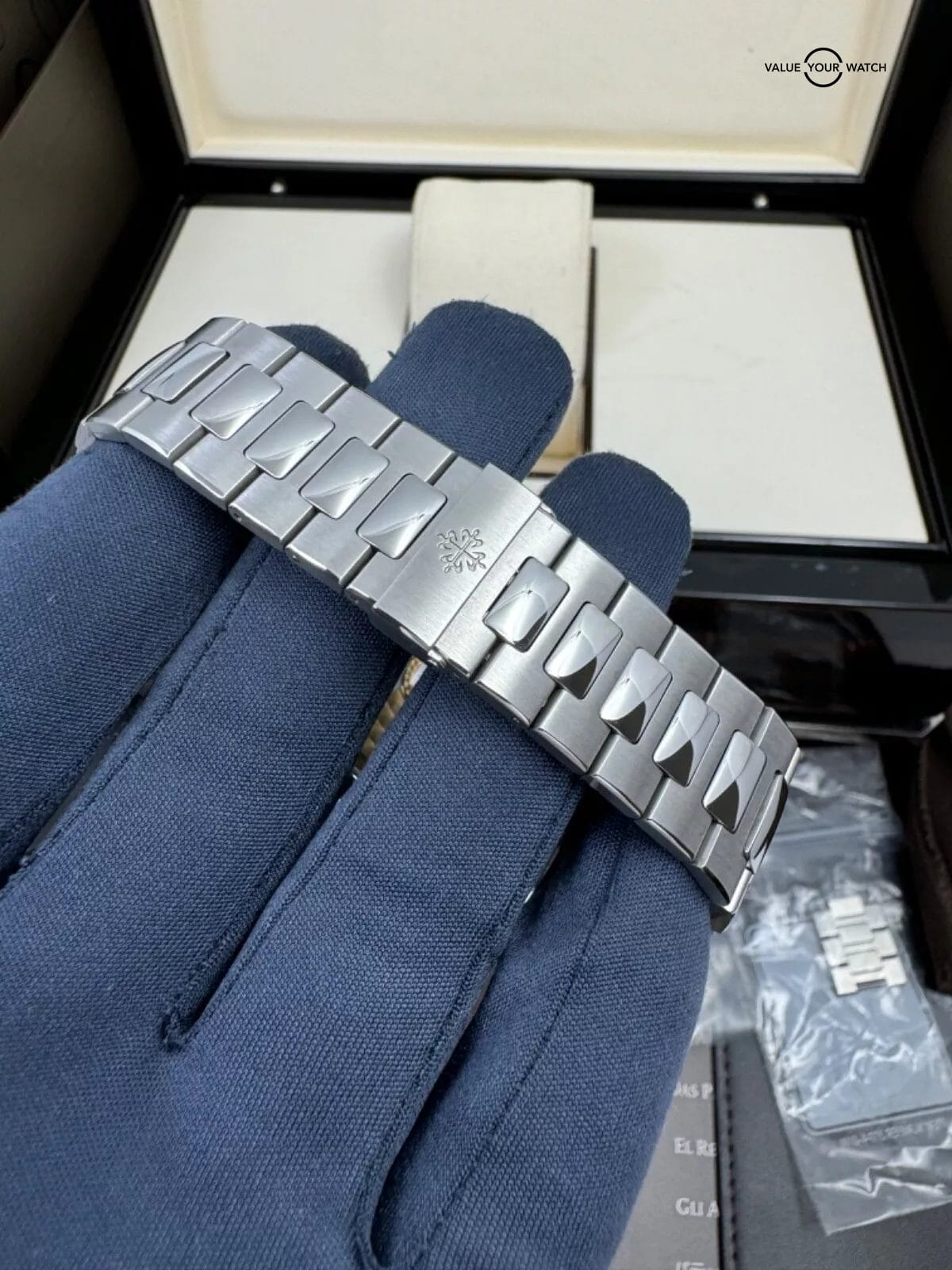 MINT 2013 Box Papers COMPLETE Black Dial Chronograph 5980/1A-014 Nautilus - Image 4