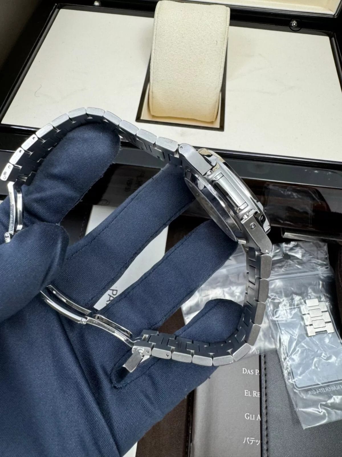 MINT 2013 Box Papers COMPLETE Black Dial Chronograph 5980/1A-014 Nautilus - Image 5