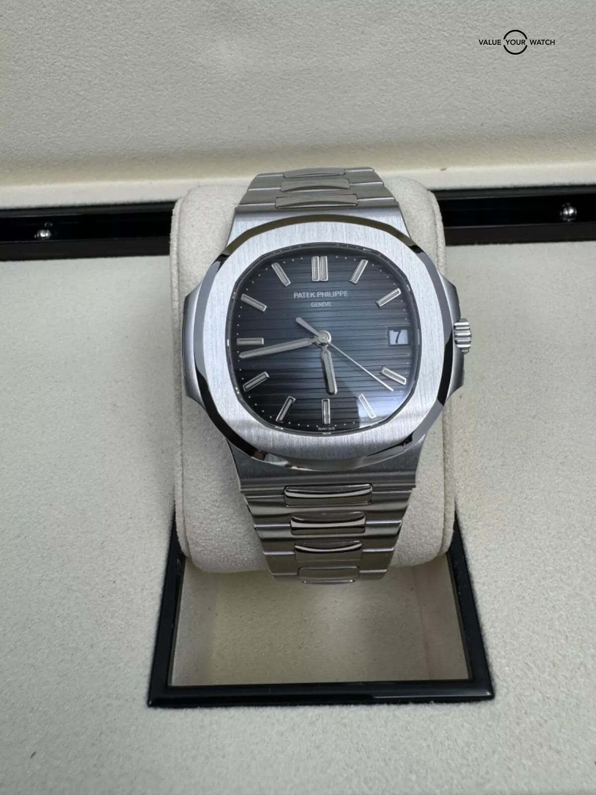 2016 MINT Box Papers Blue Dial Steel Nautilus COMPLETE Full Links Patek Philippe - Image 3