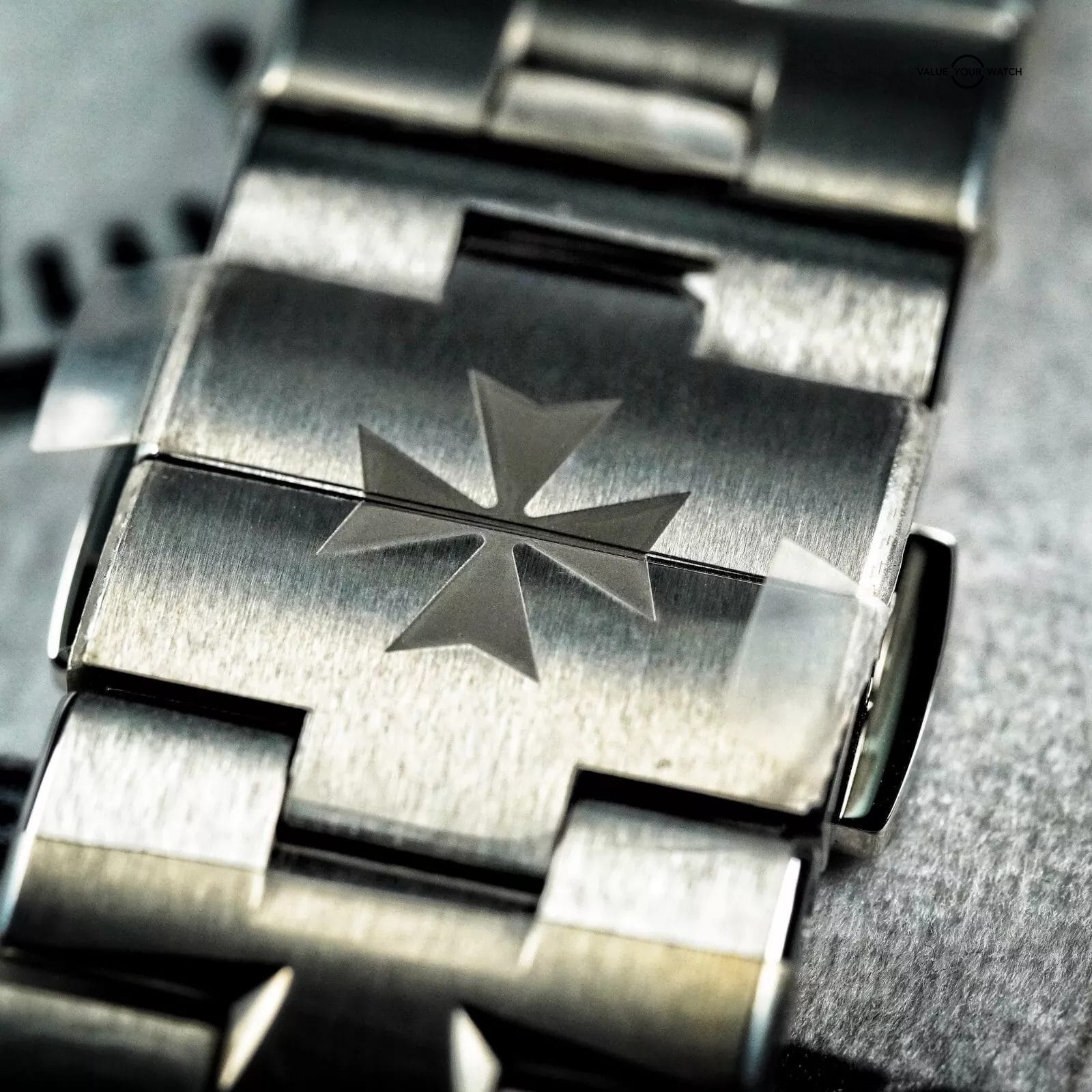 Vacheron Constantin Overseas Blue dial BNIB complete set - 5500V/110A-B148 - Image 6