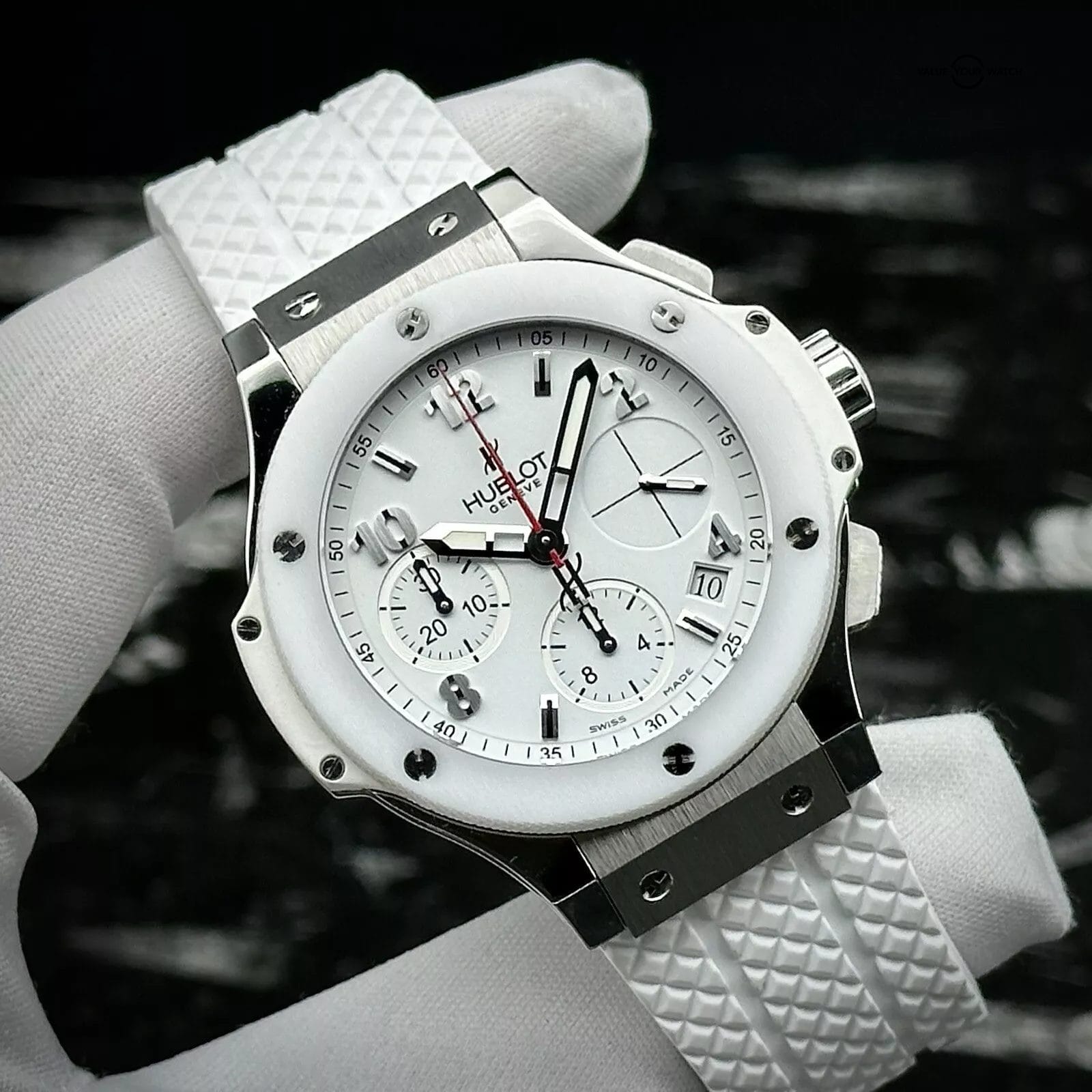 Hublot Big Bang St. Moritz 342.SE.230.RW 41mm White Ceramic Complete Set