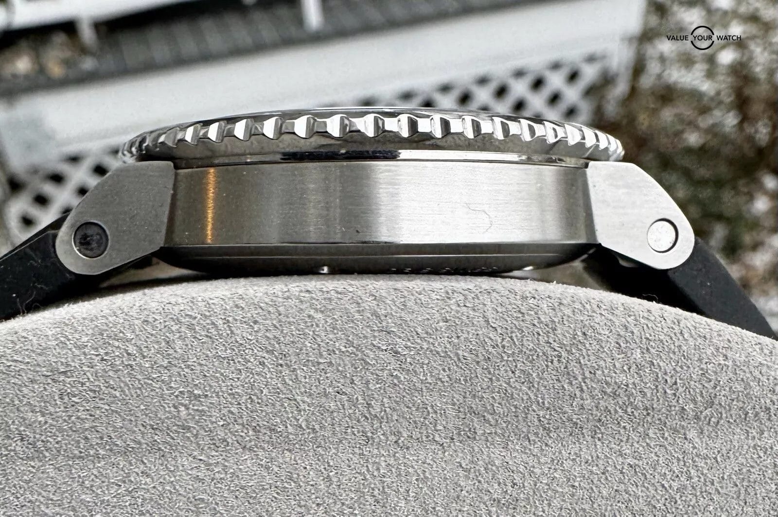 Oris Aquis Men's Black Watch - 01 733 7730 4154-07 4 24 64EB - Image 11