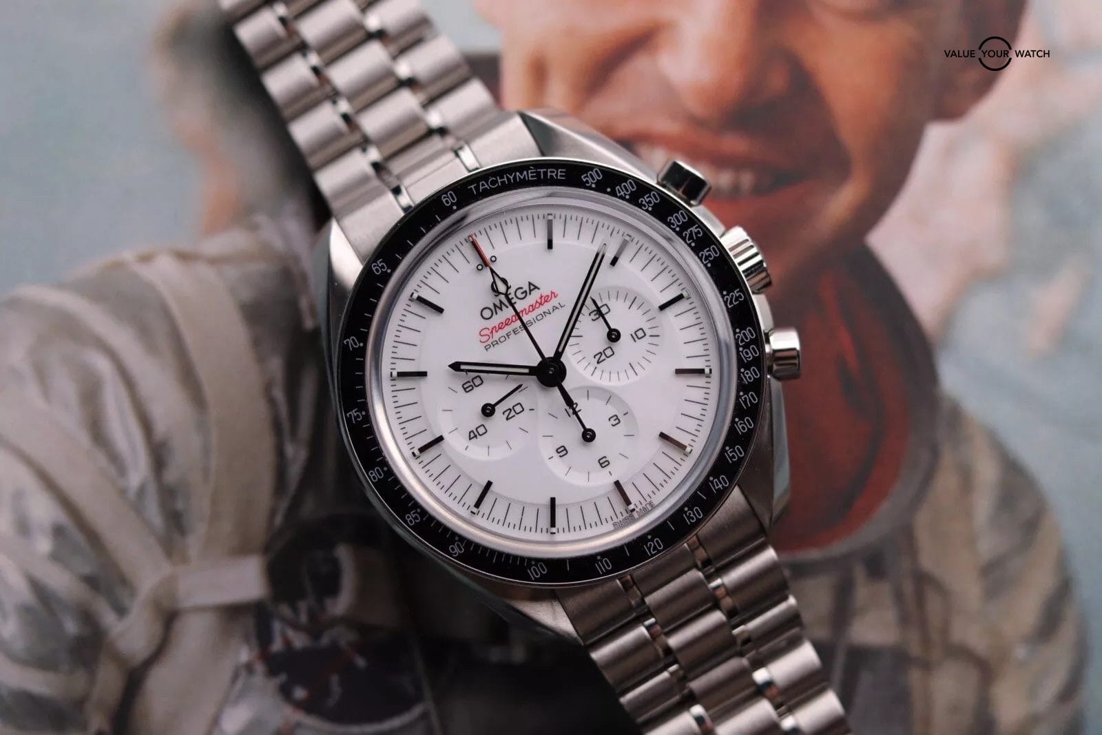 OMEGA Speedmaster Moonwatch Professional White 310.30.42.50.04.001 | 2024 Set - Image 18