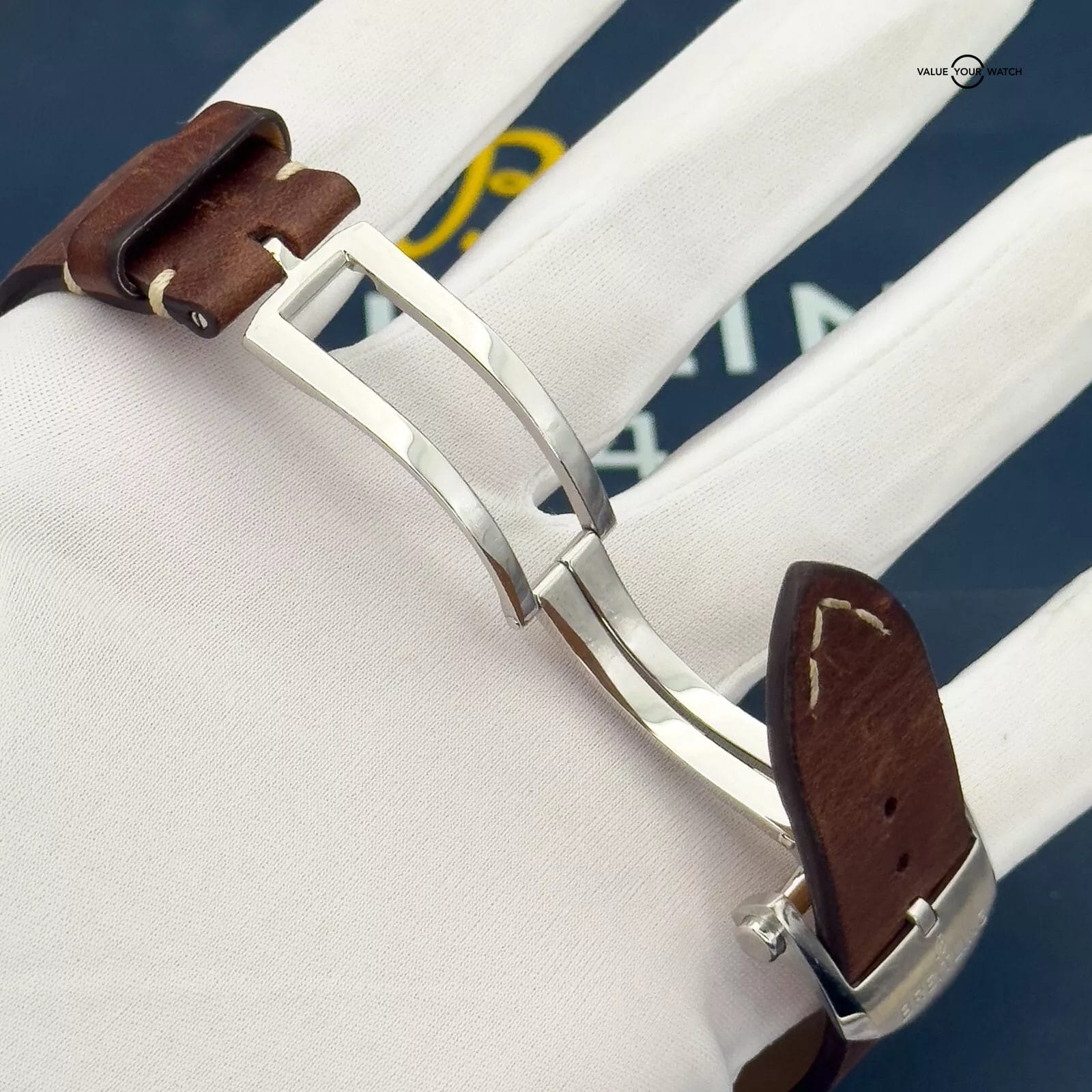 Breitling Navitimer B01 Chrono 43MM TWA Edition White Dial Leather AB01219A1G1X1 - Image 5