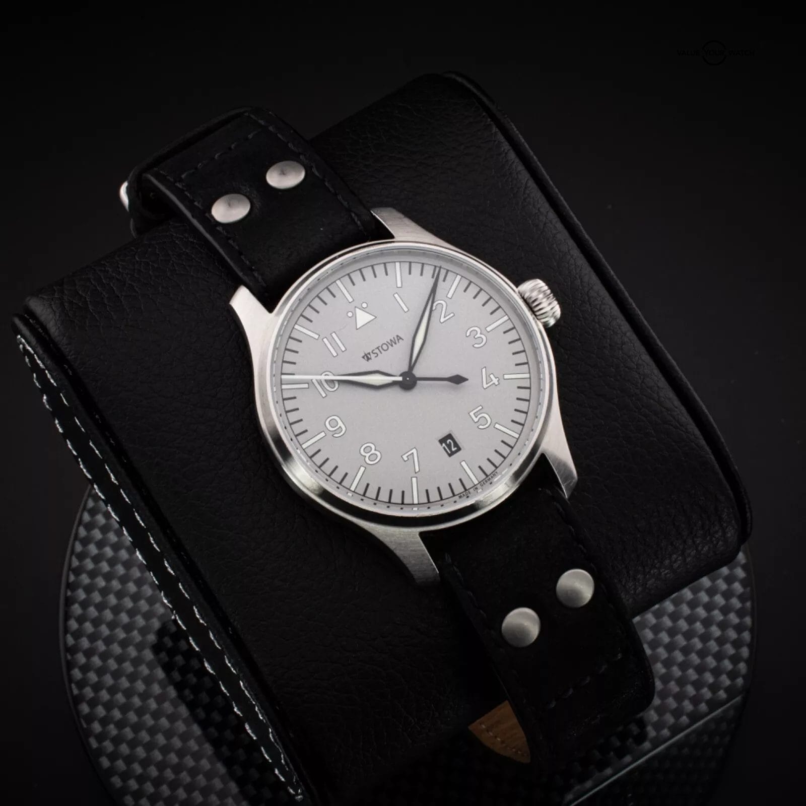 Stowa Flieger Classic 40 Ikarus – 40mm Titanium Dial Pilot Watch with B&P - Image 3