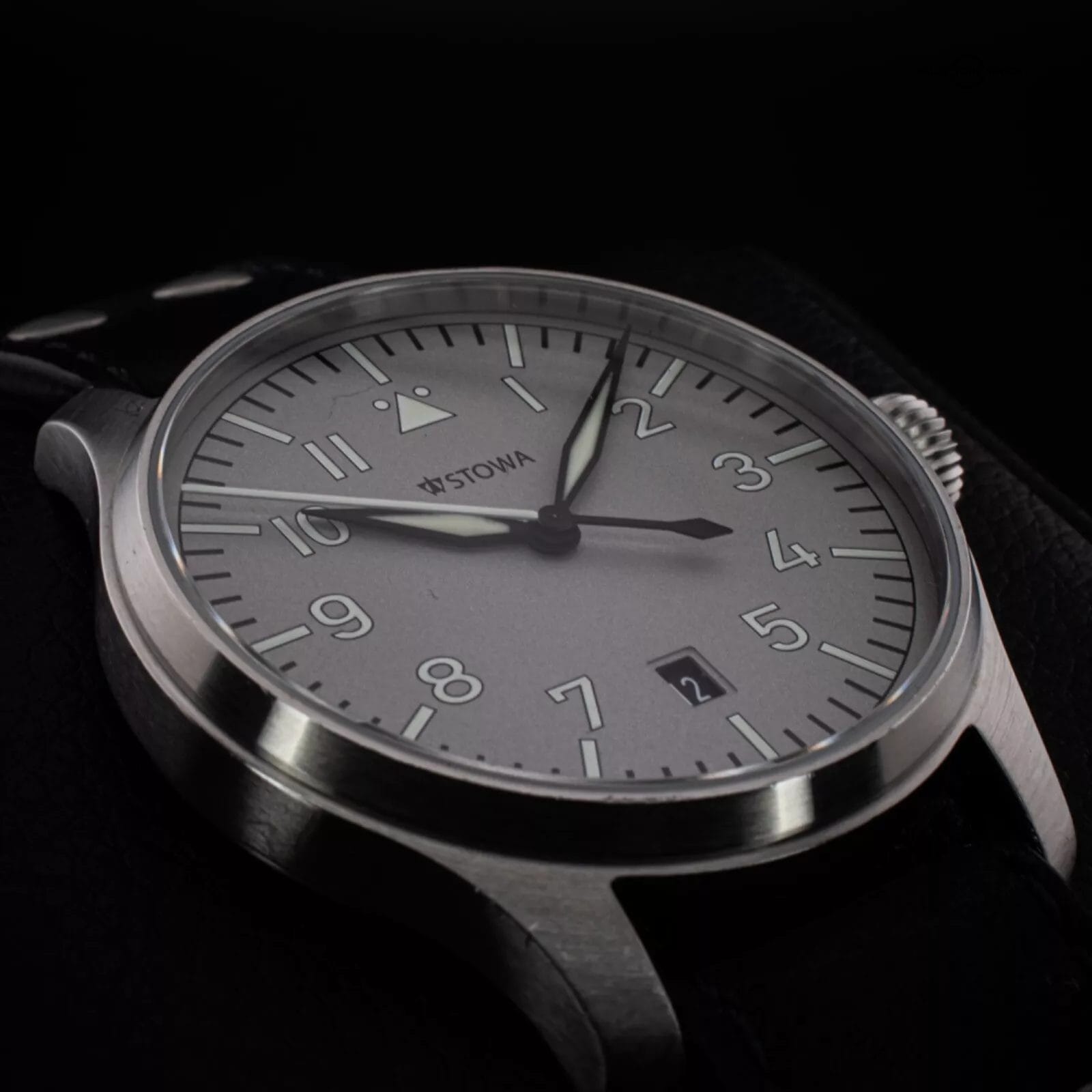 Stowa Flieger Classic 40 Ikarus – 40mm Titanium Dial Pilot Watch with B&P - Image 7