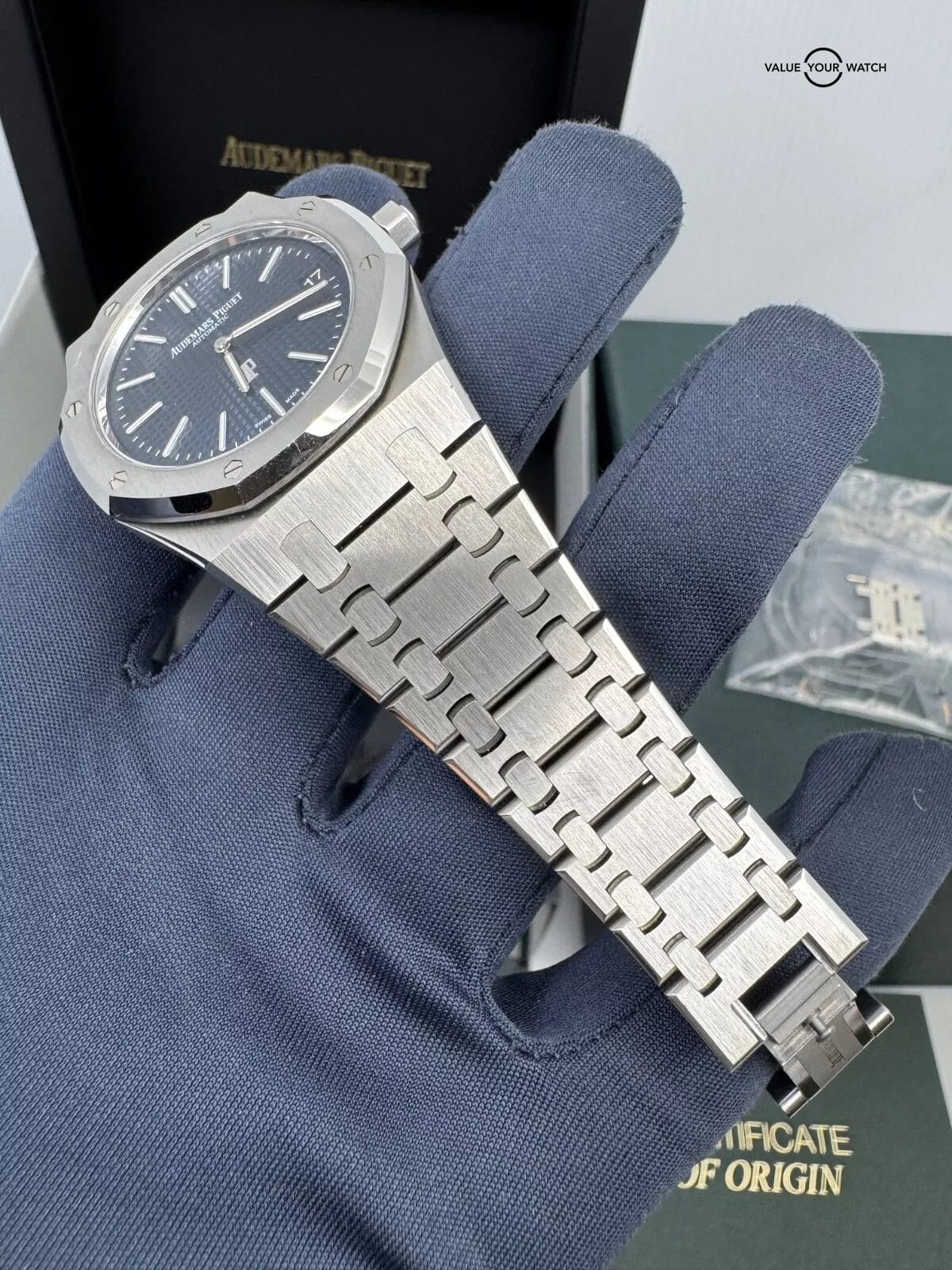 50th Anniversary Certificate Unpolished Blue Dial 39mm Royal Oak Jumbo in Steel - Image 6