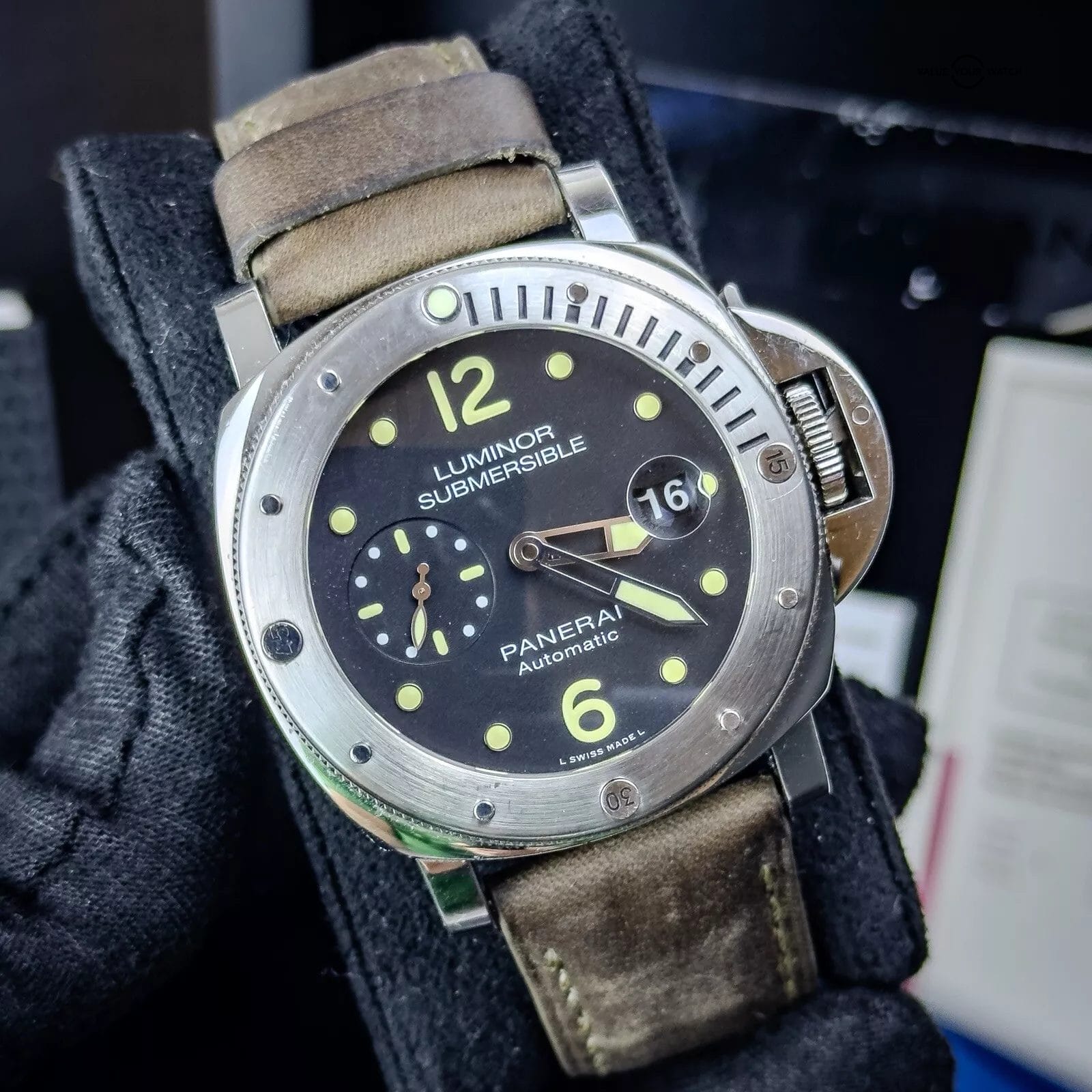 Panerai Luminor Submersible PAM01024 - 44mm Black Dial Steel - COMPLETE SET 2019