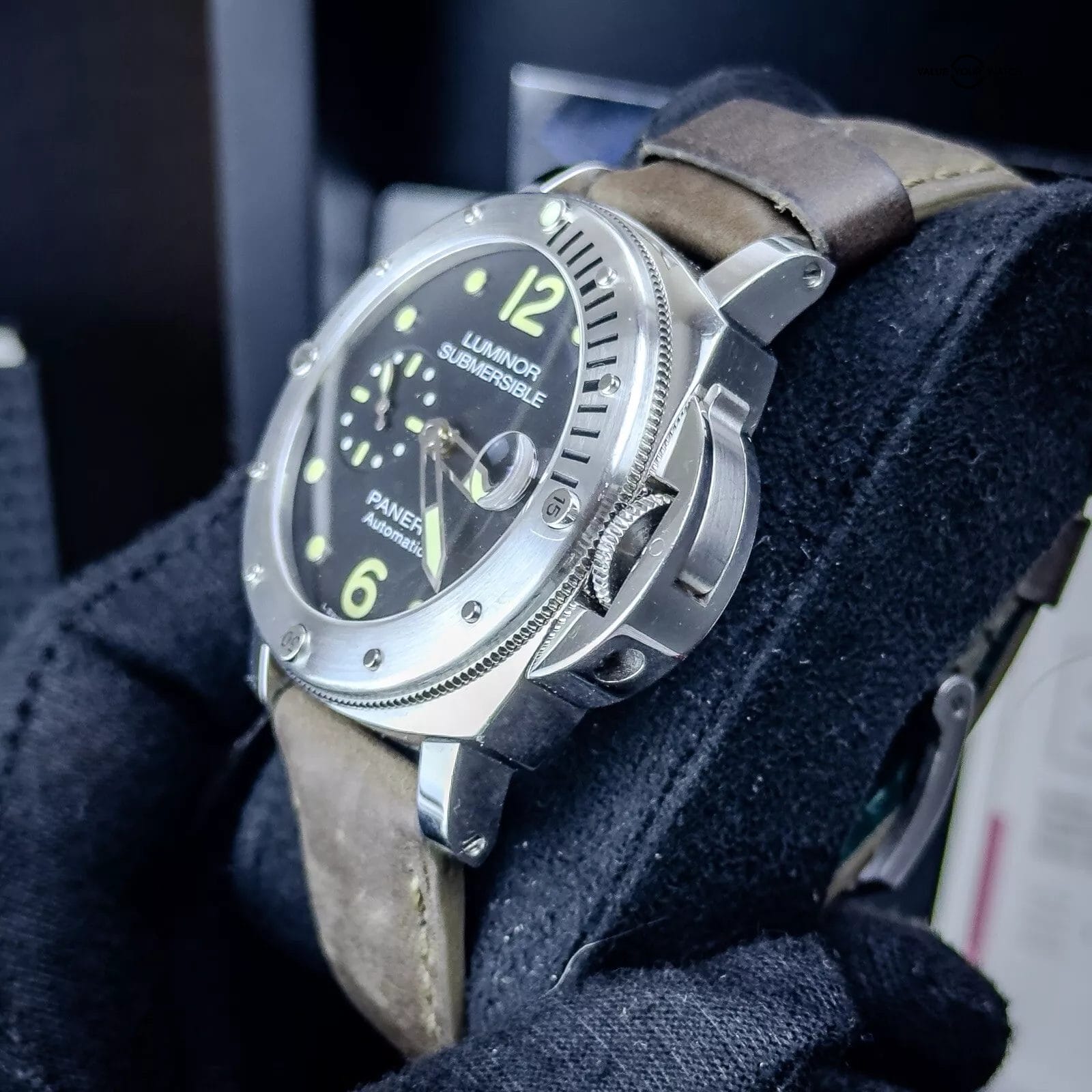 Panerai Luminor Submersible PAM01024 - 44mm Black Dial Steel - COMPLETE SET 2019 - Image 7