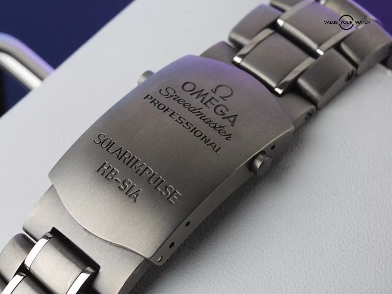 Omega Speedmaster 44mm titanium, carbon dial HB-SIA Solar Impulse Edition - Image 3