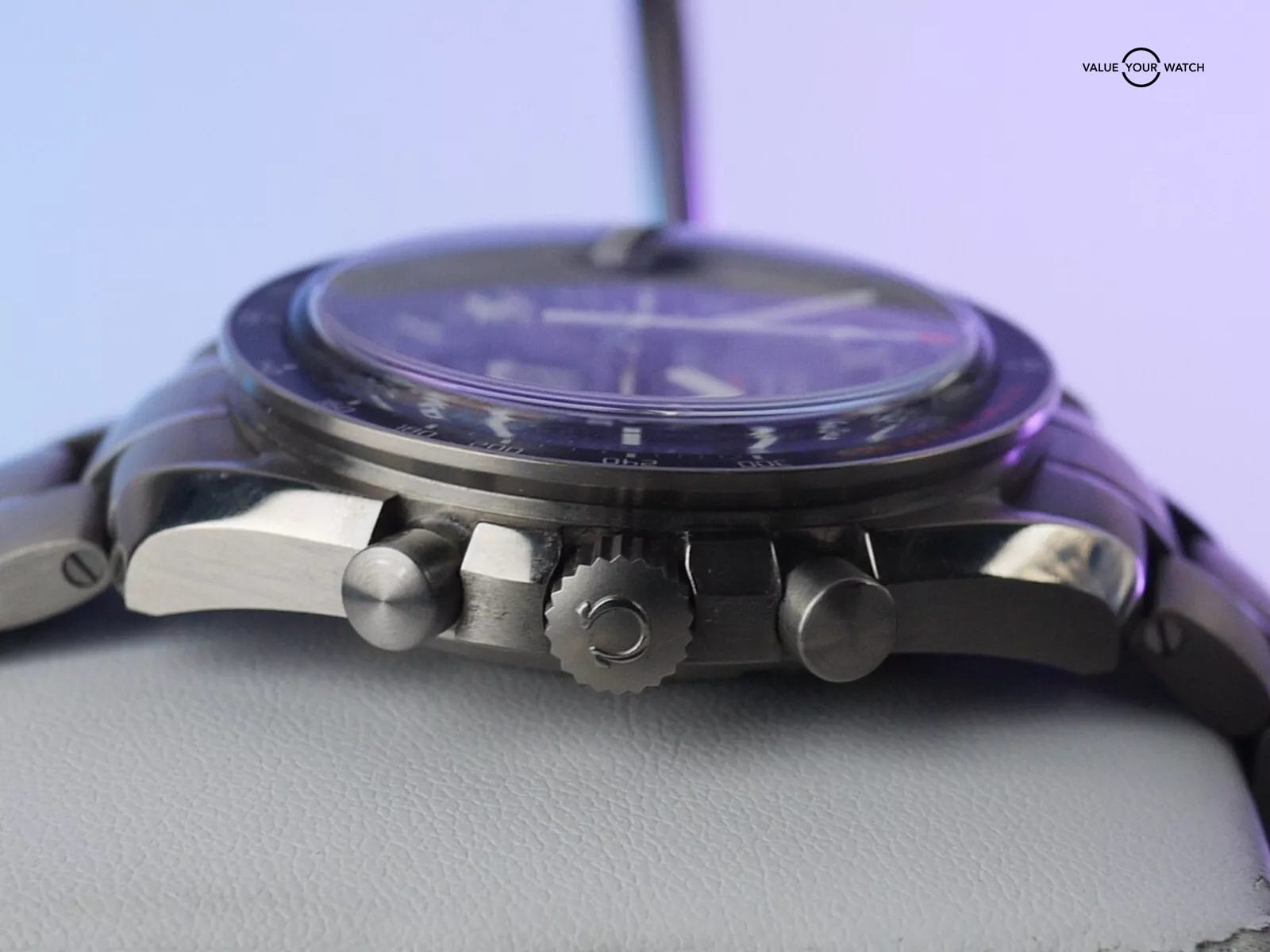 Omega Speedmaster 44mm titanium, carbon dial HB-SIA Solar Impulse Edition - Image 8