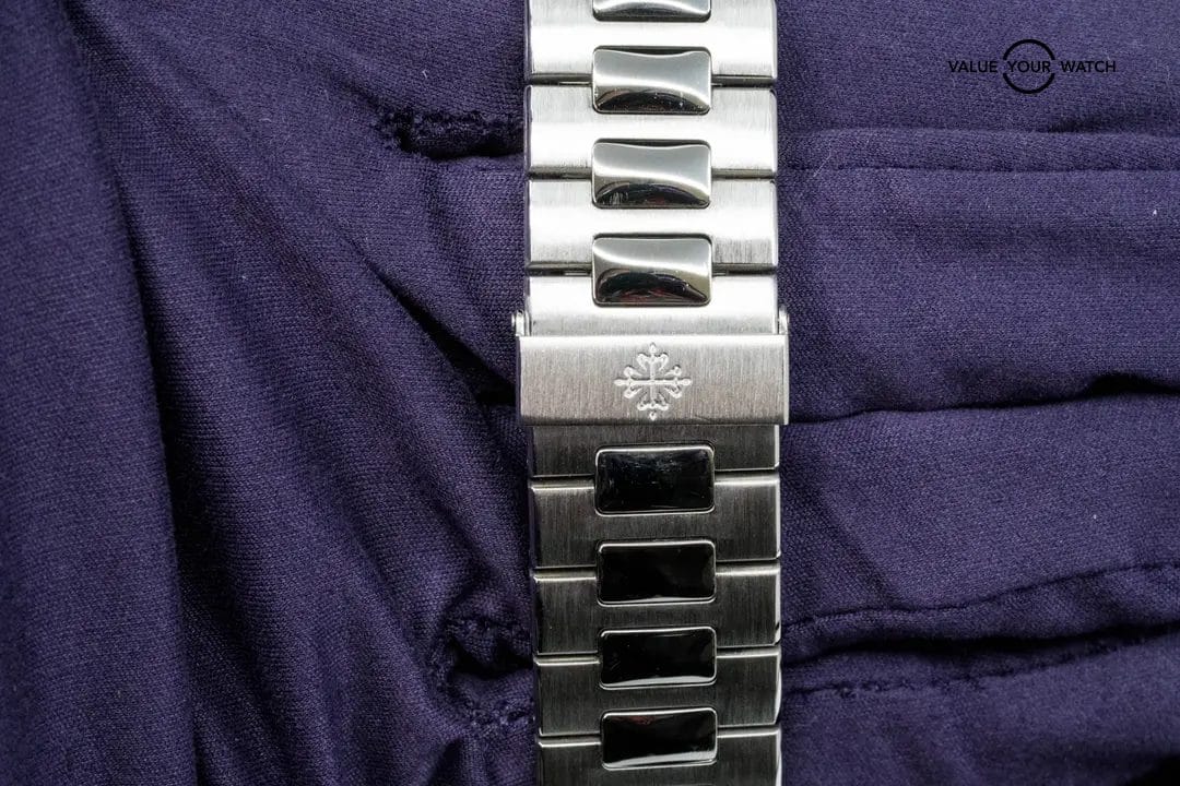 REF 5712/1A-001 Patek Philippe Nautilus - Image 10