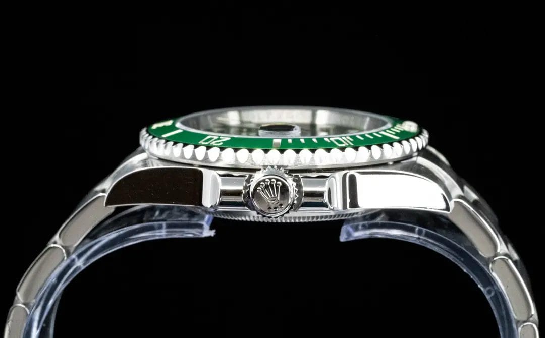 Rolex Submariner Date / Green / 40mm - Image 6