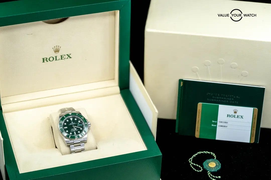 Rolex Submariner Date / Green / 40mm - Image 11
