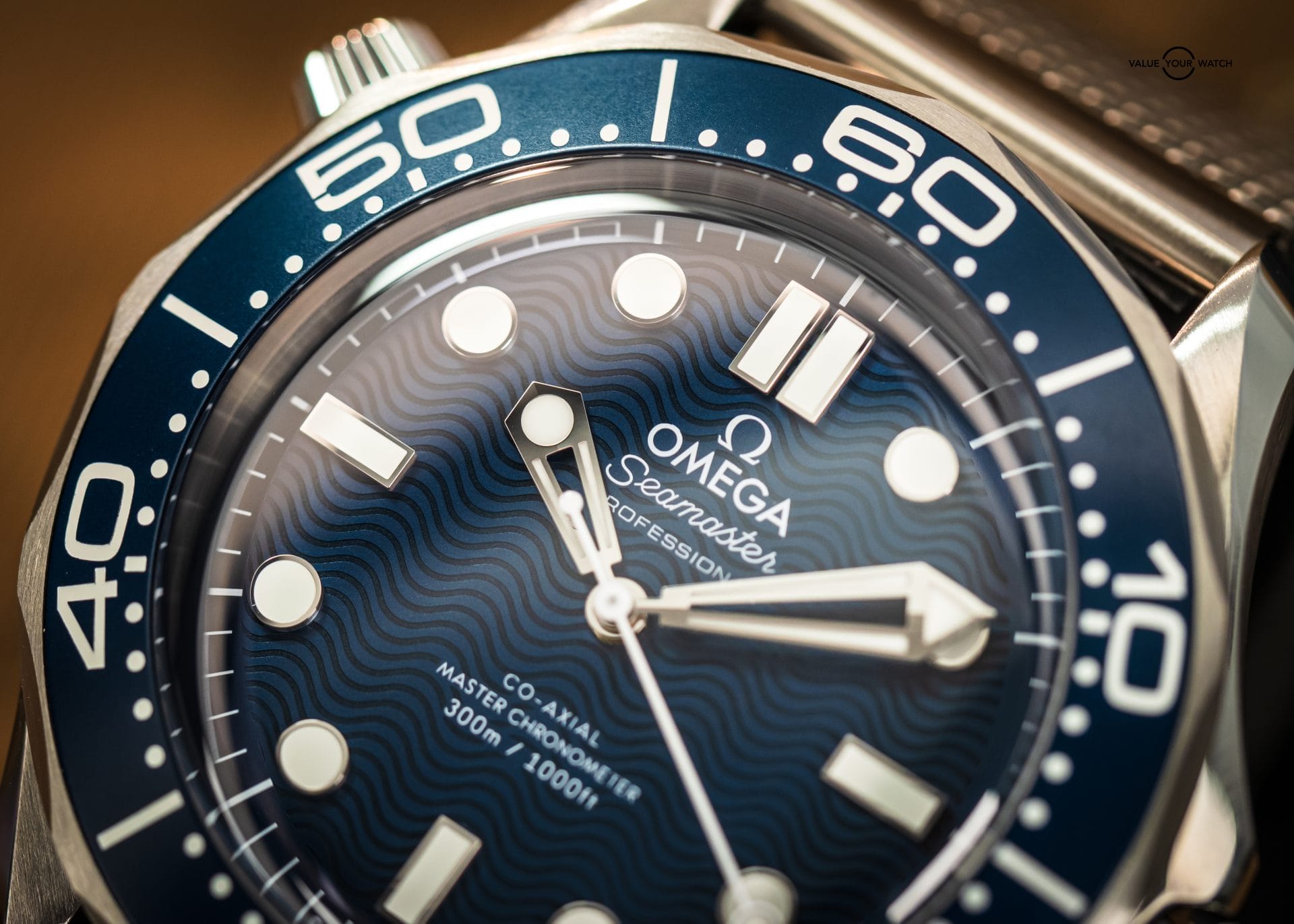 UNWORN OMEGA Seamaster 007 James Bond 60th Anny – BOX & PAPERS – 210.30.42.03.002 - Image 13