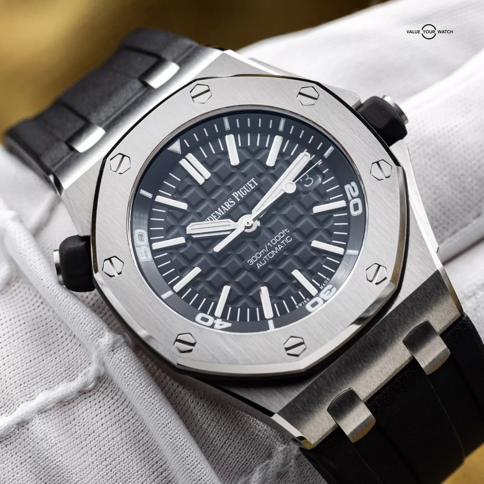 Audemars Piguet Royal Oak Offshore Diver 42mm Black Dial AP 15710ST - Full Set - Image 5