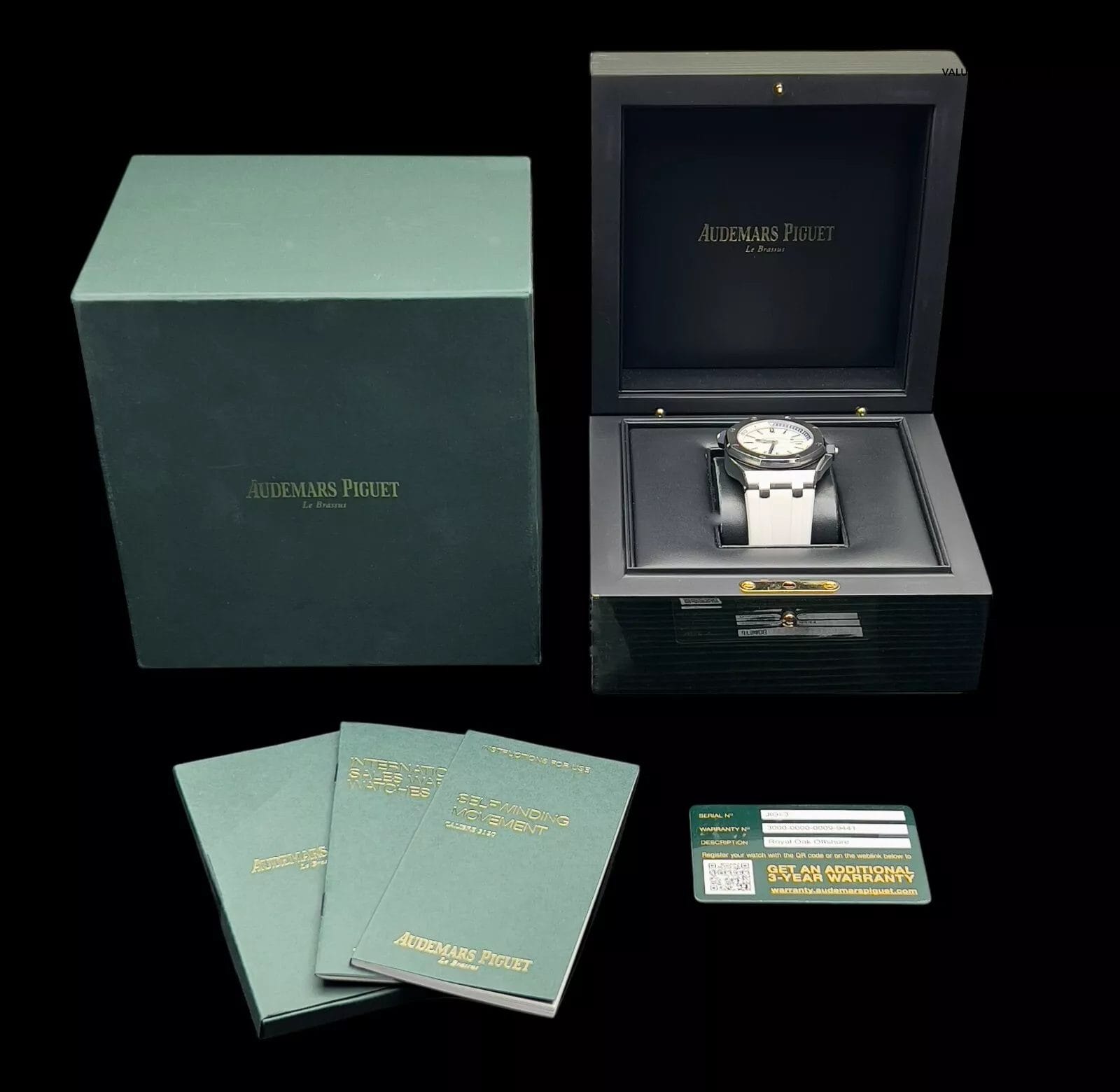 Audemars Piguet Royal Oak Offshore Diver White/Blue Accents Full Set 15710ST - Image 3