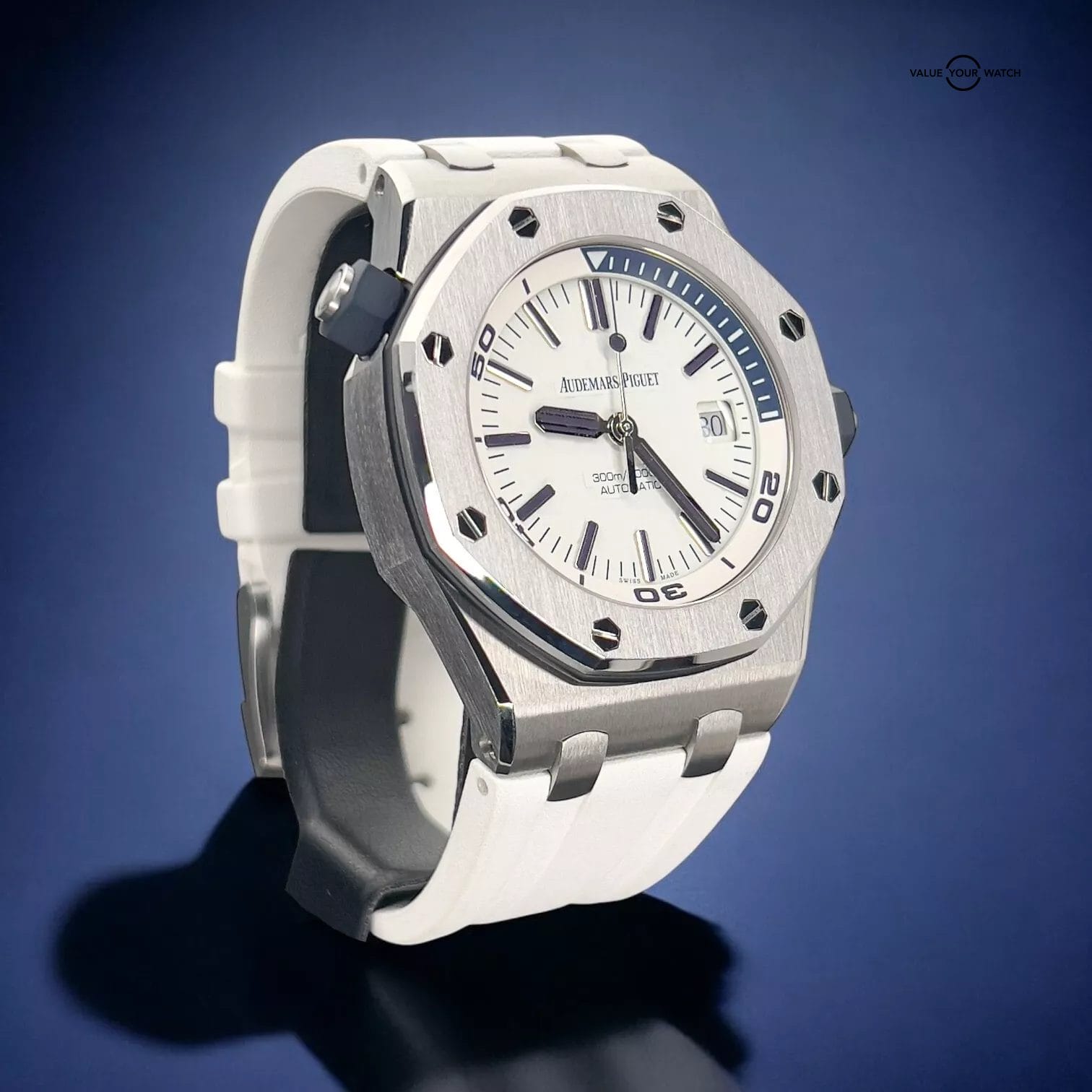 Audemars Piguet Royal Oak Offshore Diver White/Blue Accents Full Set 15710ST - Image 8