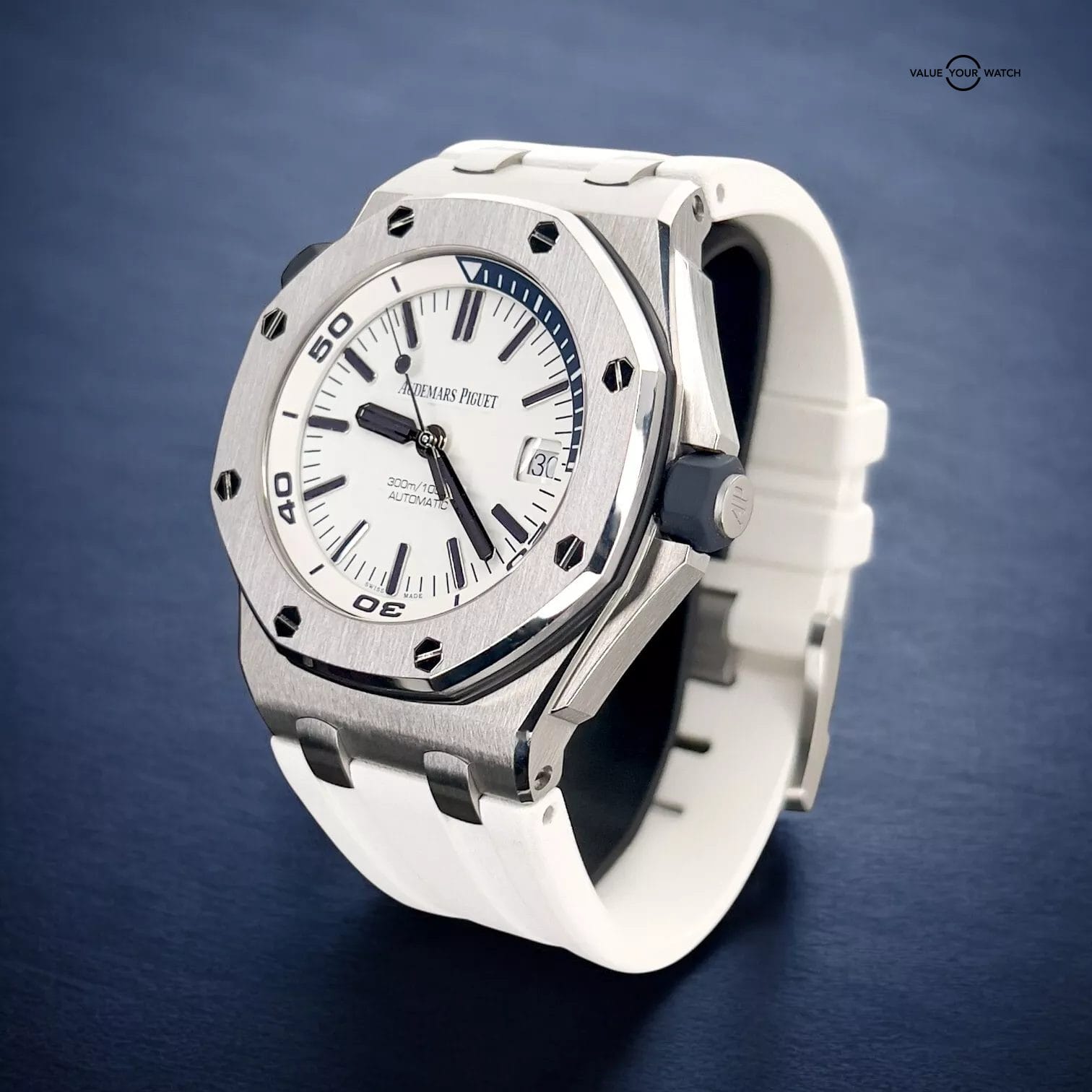 Audemars Piguet Royal Oak Offshore Diver White/Blue Accents Full Set 15710ST - Image 10