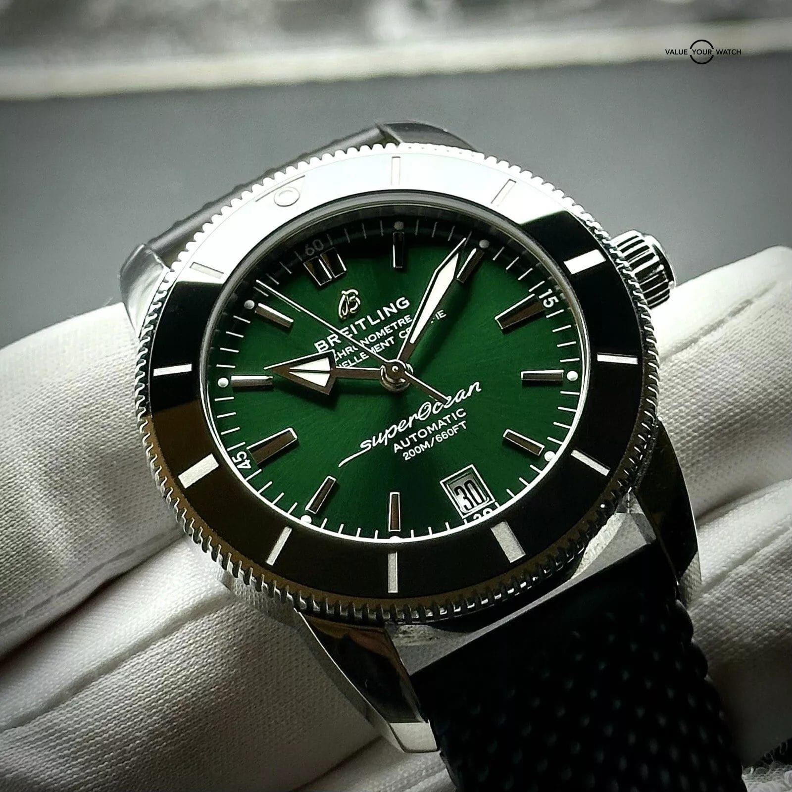 Breitling Super Ocean Heritage II AB2010 Green Dial Steel 42mm Complete Set - Image 3
