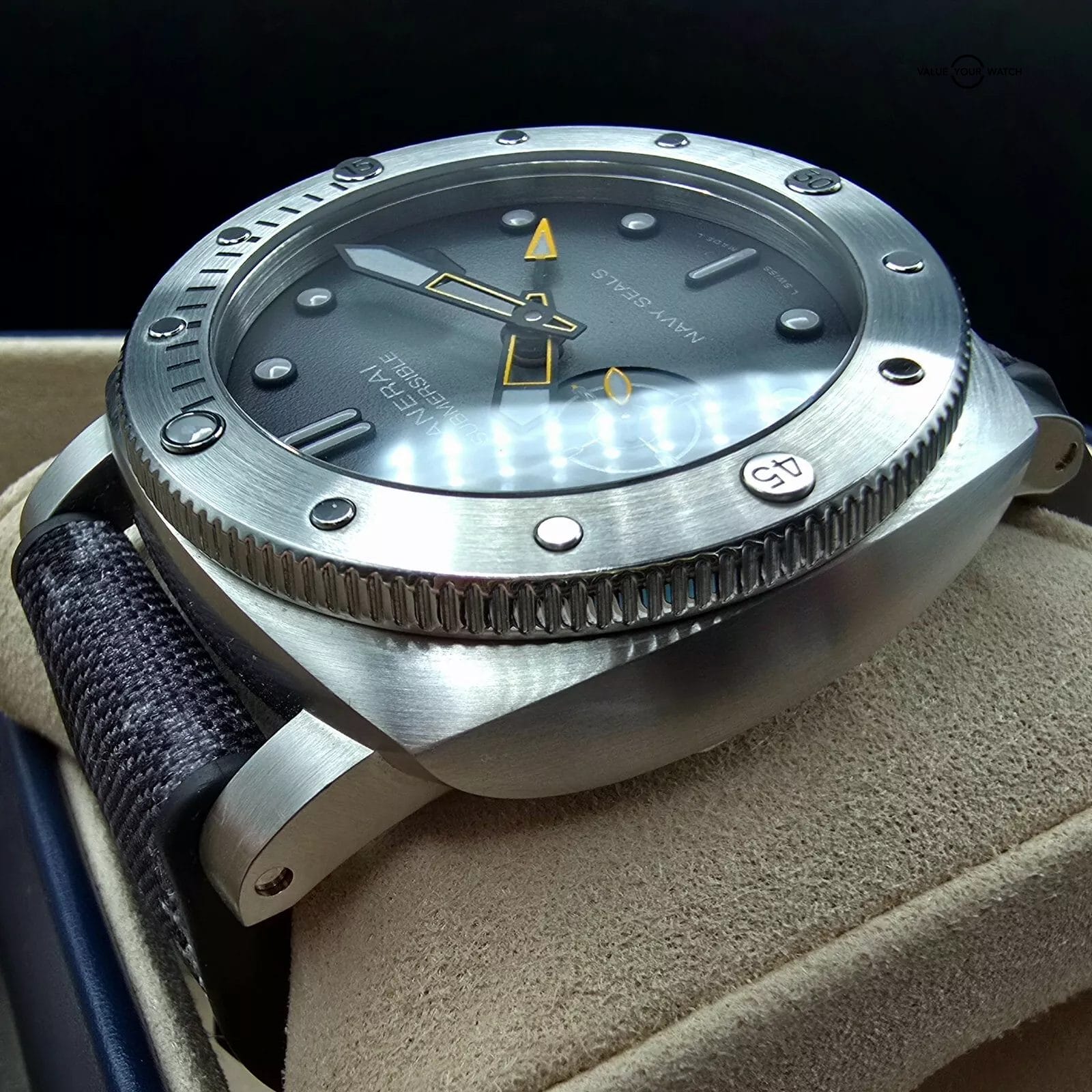 Panerai Submersible Navy Seals 300m WR, 42mm steel case PAM01323 Full set 2024! - Image 5