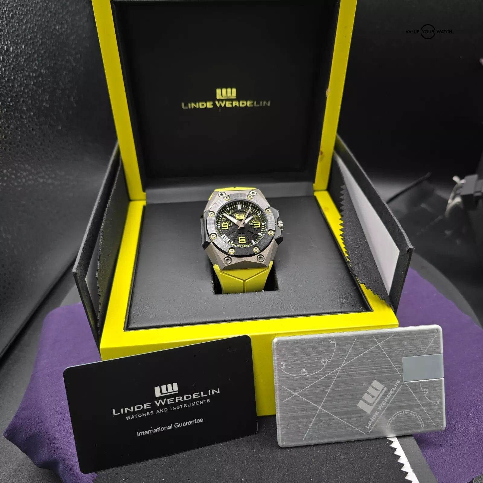 Linde Weredelin Oktopus II Double Date Titanium and Ceramic, 300m Full set! - Image 3