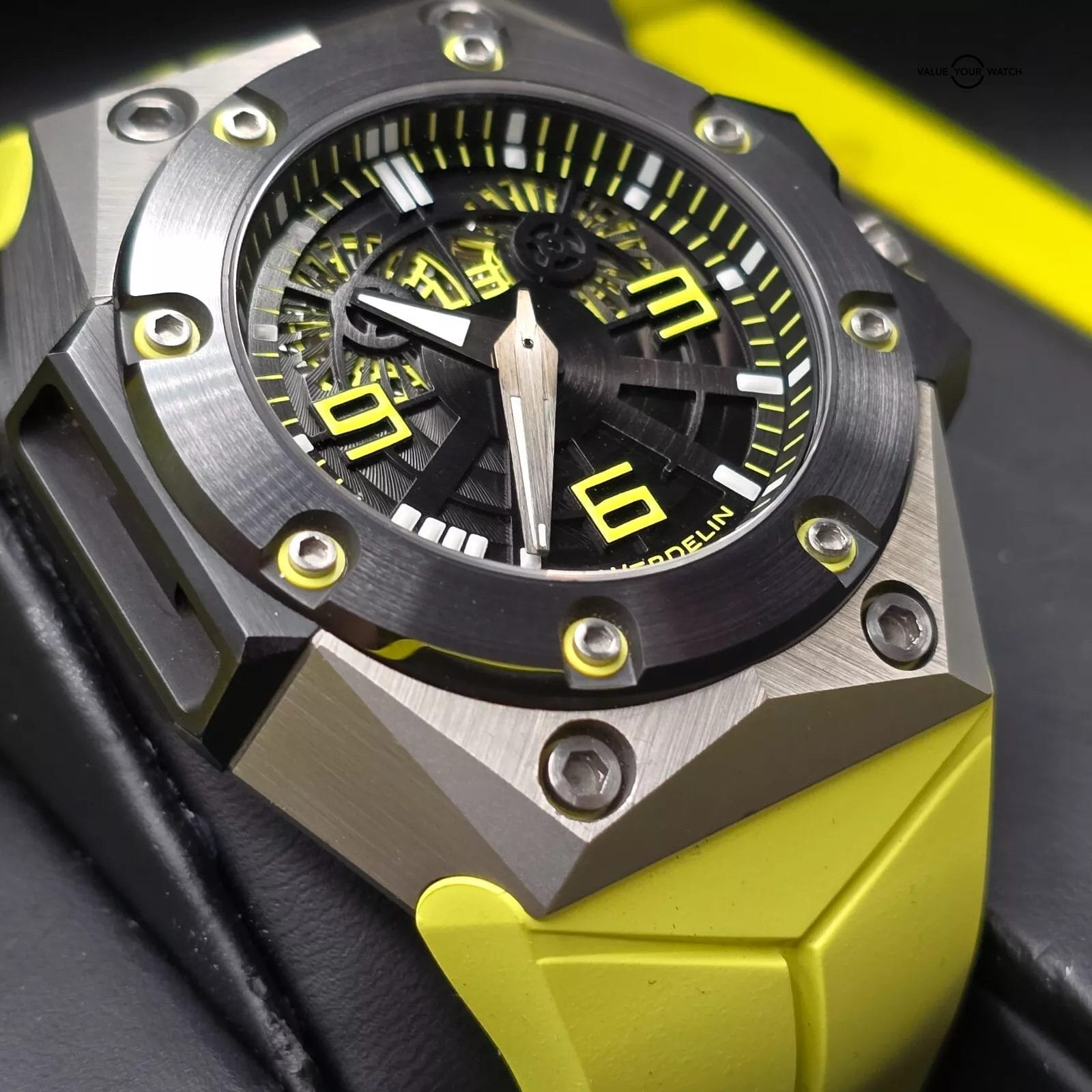 Linde Weredelin Oktopus II Double Date Titanium and Ceramic, 300m Full set! - Image 9