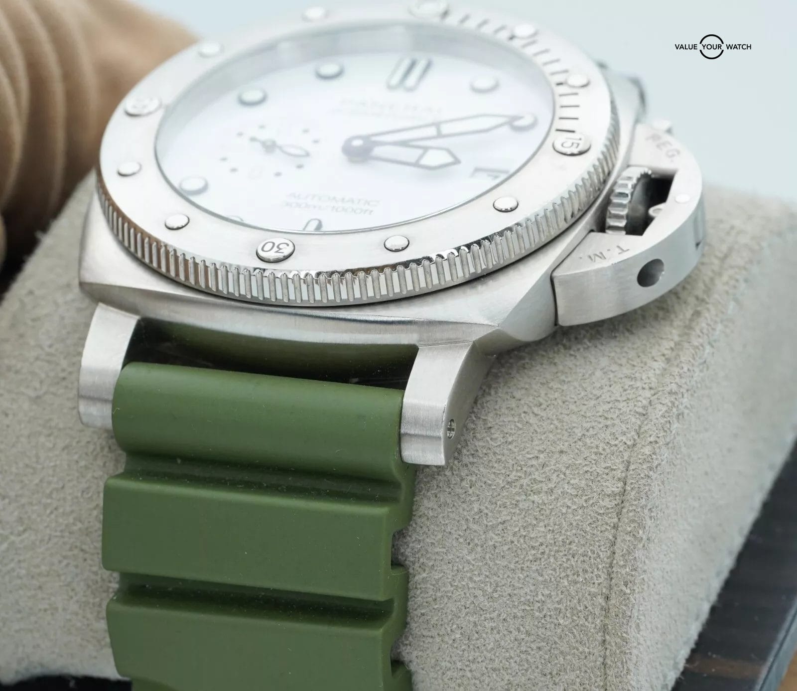 Panerai Luminor Submersible PAM01226 Quarantaquattro Bianco BOXES/PAPERS! - Image 11